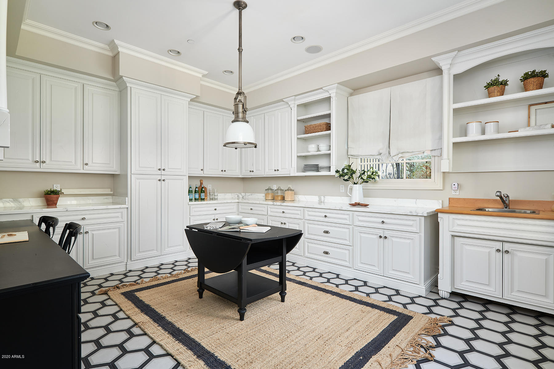 ARCADIA MANORS - Residential