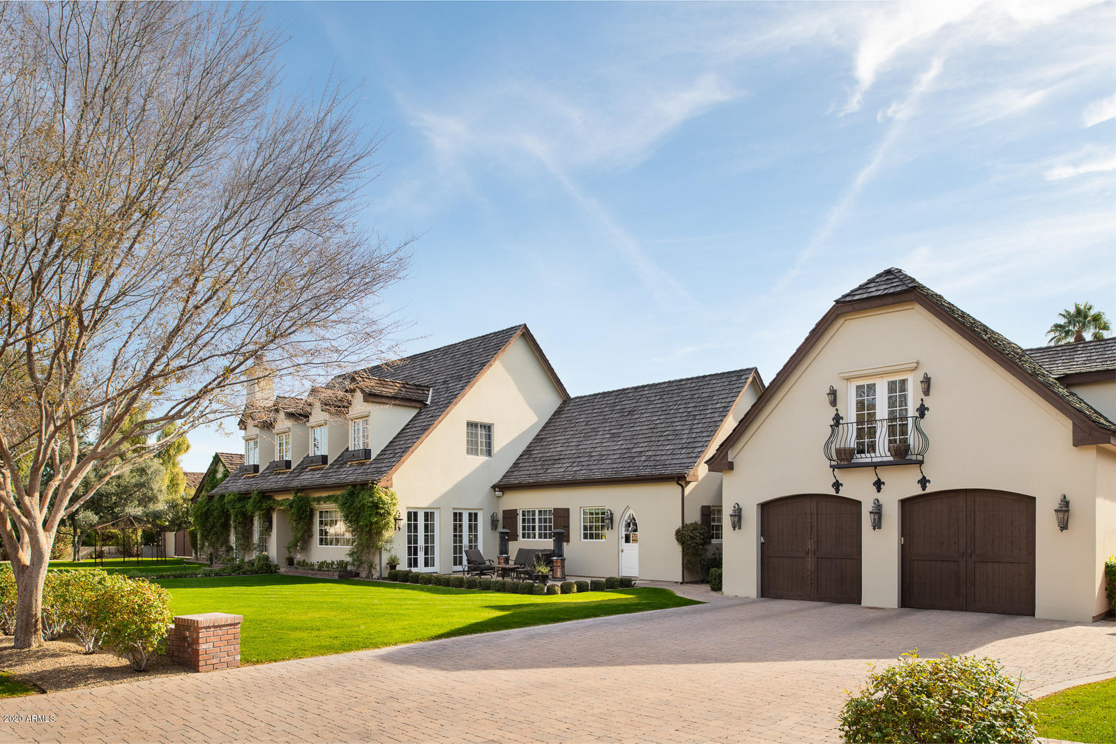 ARCADIA MANORS - Residential