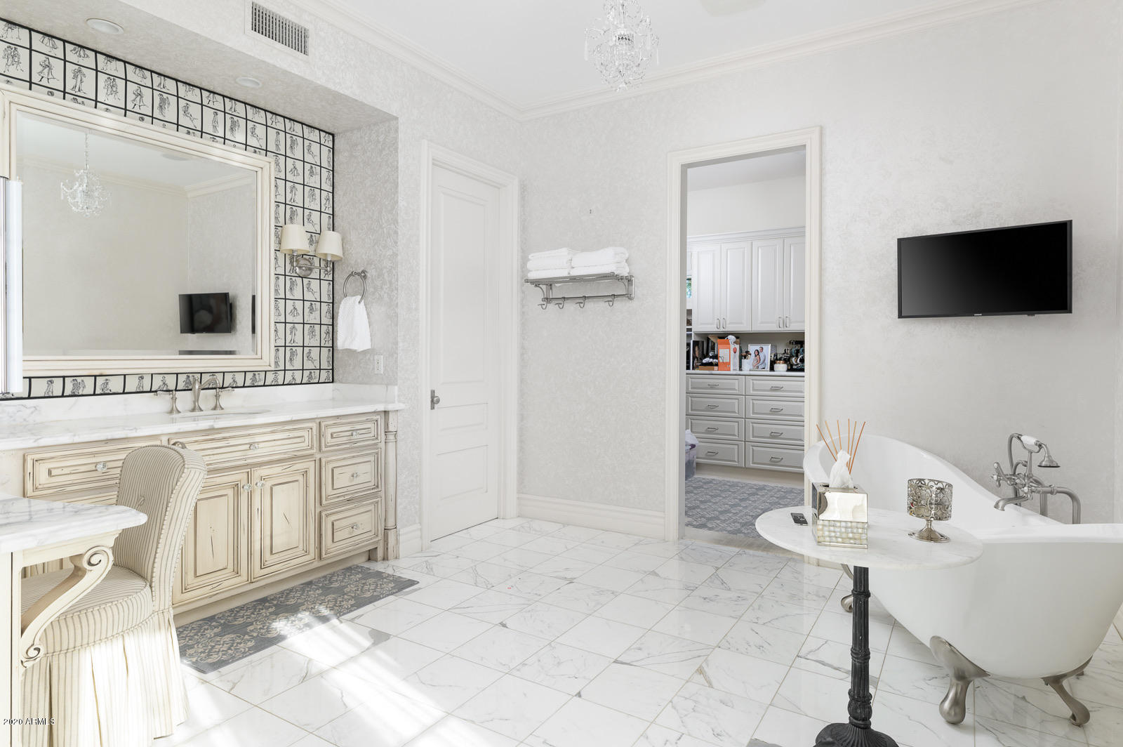 ARCADIA MANORS - Residential
