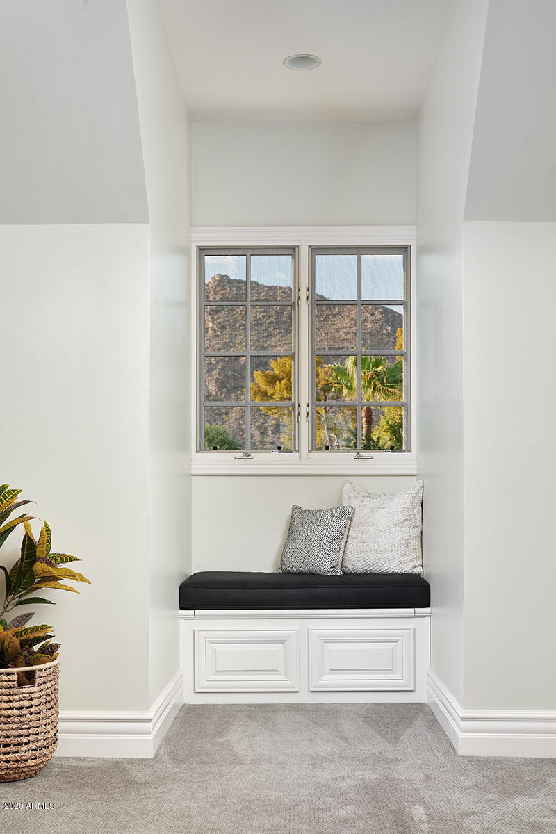 ARCADIA MANORS - Residential