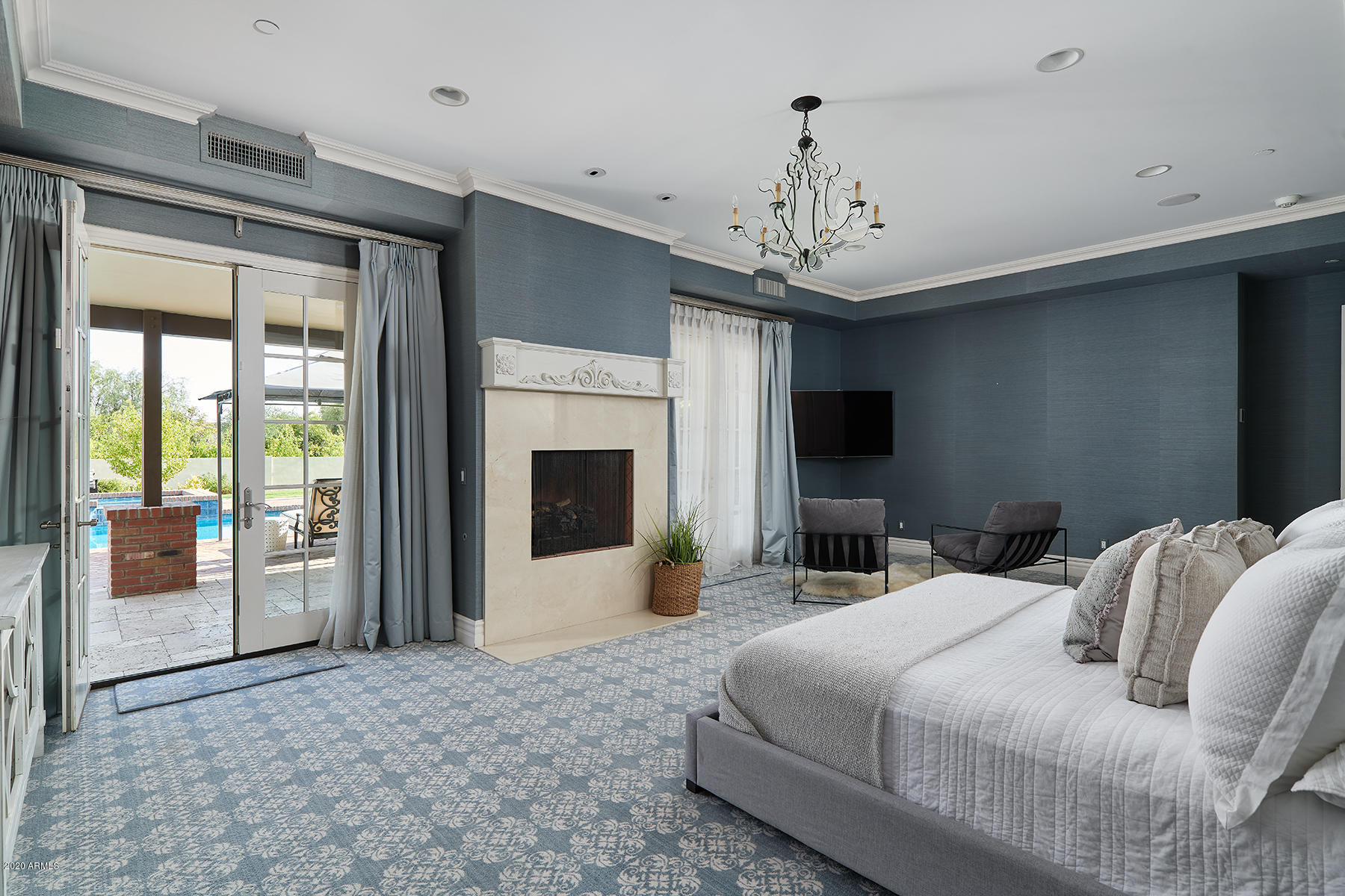ARCADIA MANORS - Residential