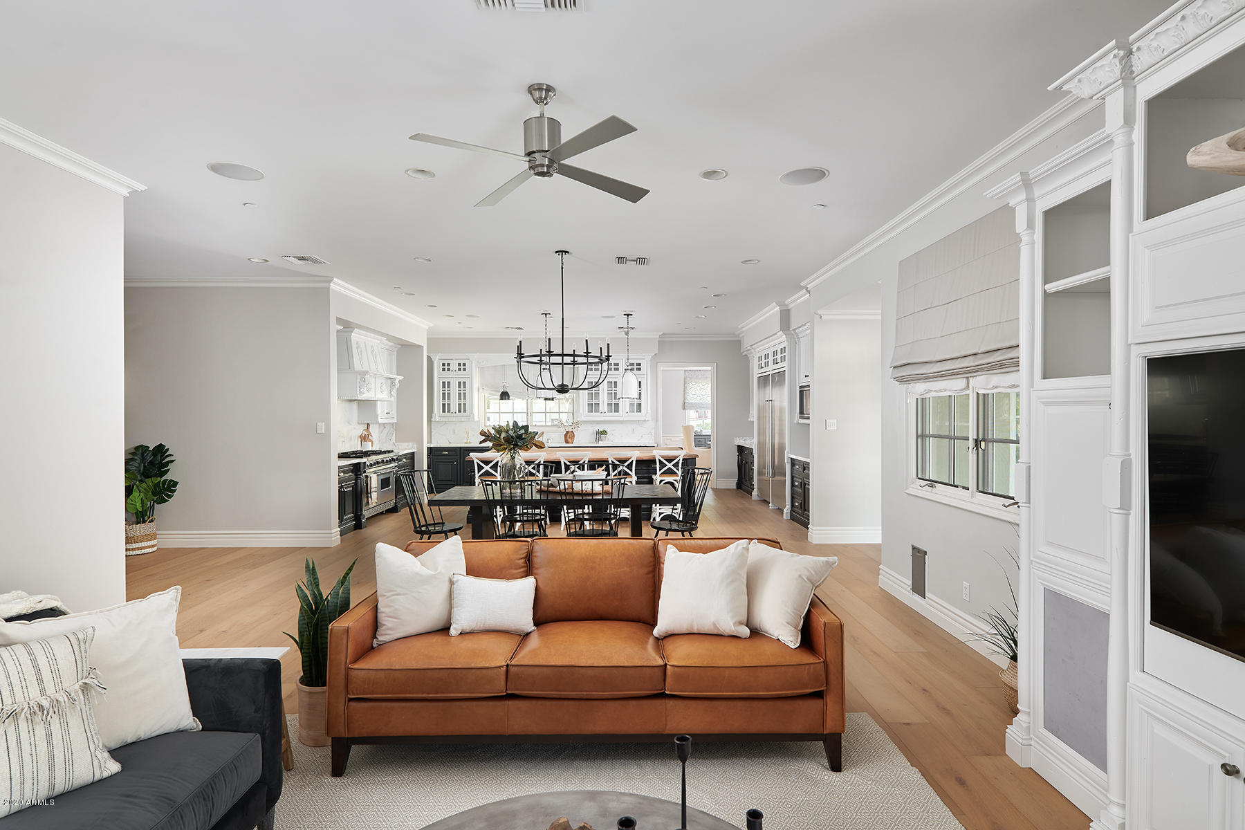 ARCADIA MANORS - Residential