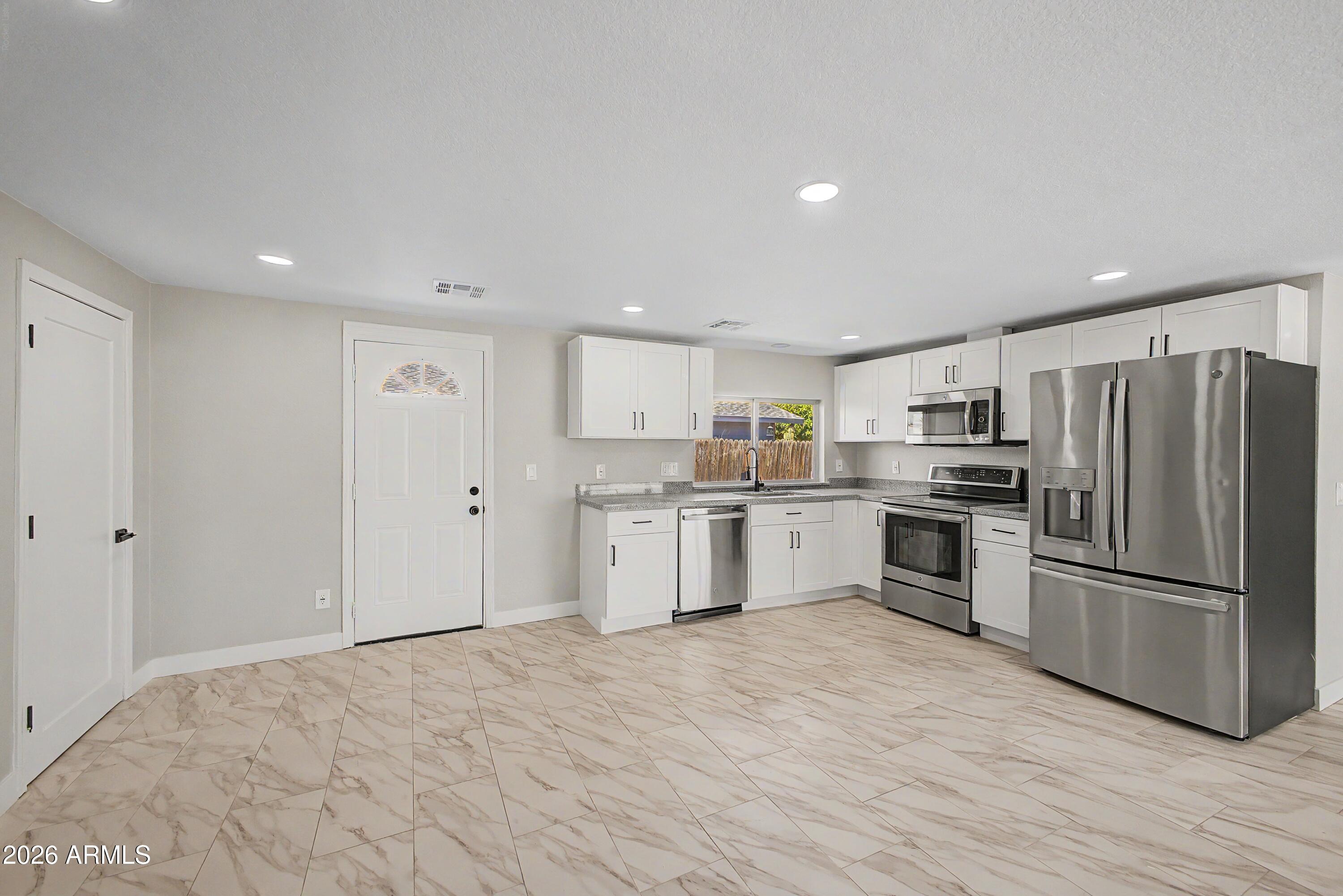 MANSFIELD TR LOTS 1-8, 15-26 - Residential