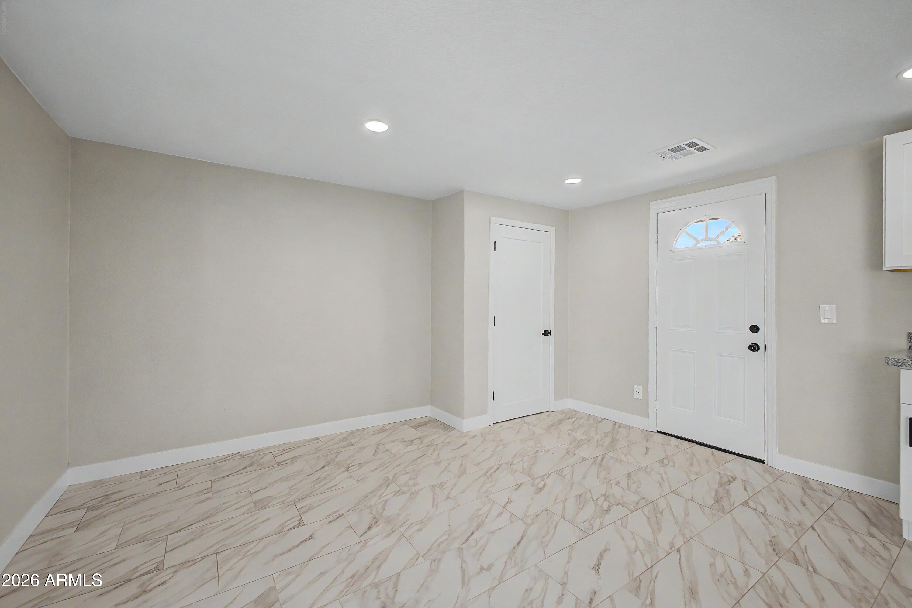MANSFIELD TR LOTS 1-8, 15-26 - Residential