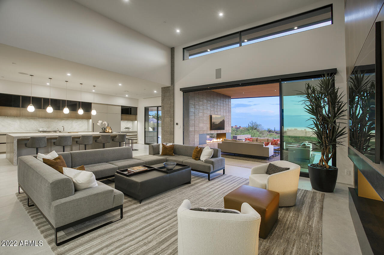 DESERT MOUNTAIN - Residential