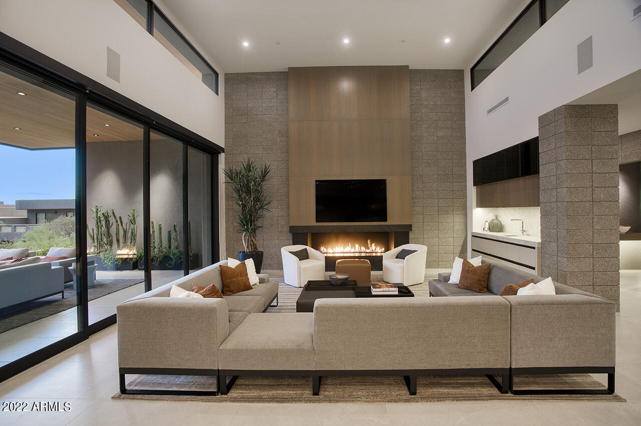 DESERT MOUNTAIN - Residential