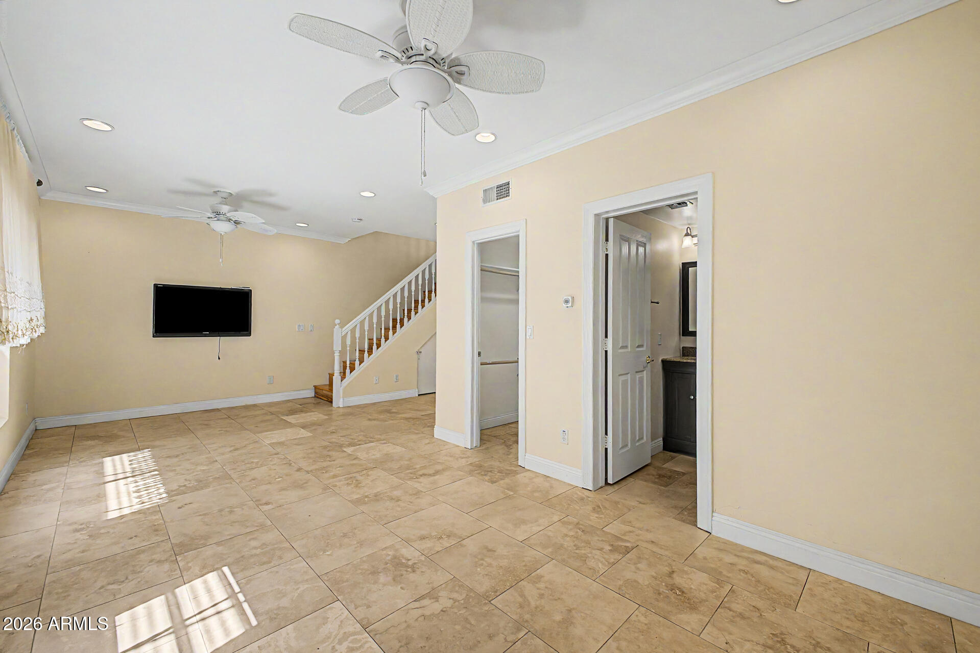 TRADITIONS - Residential