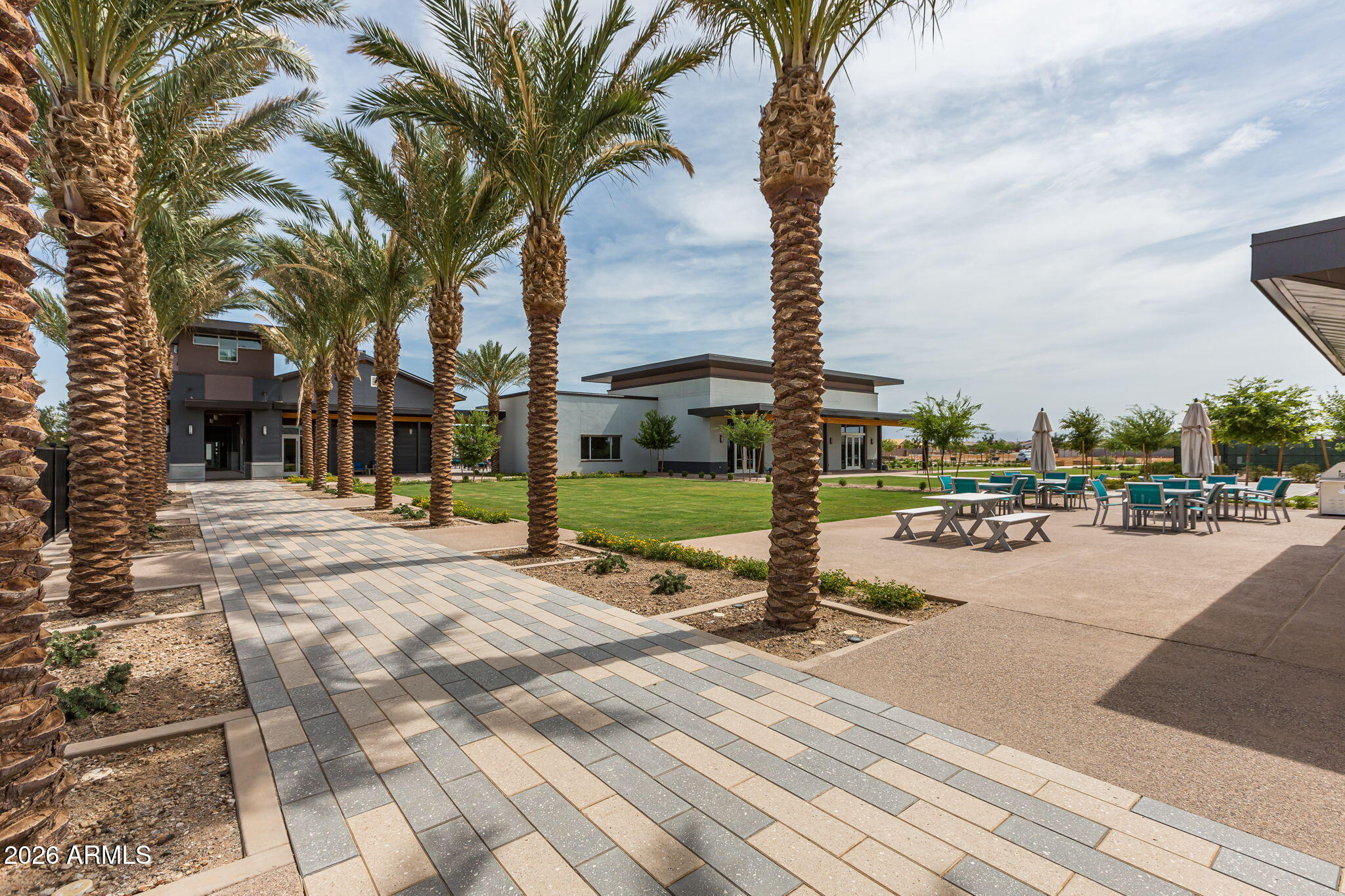 CADENCE AT GATEWAY PHASE 3 PARCEL U - Residential