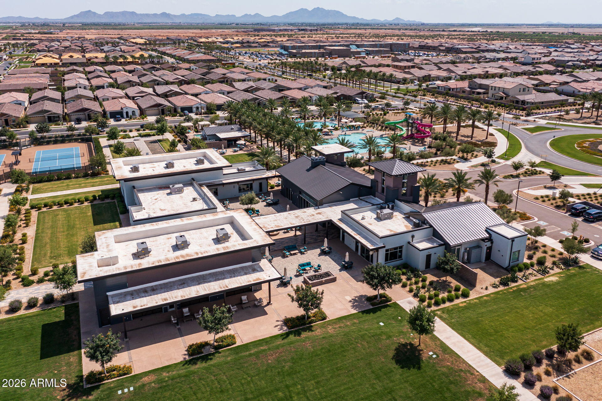 CADENCE AT GATEWAY PHASE 3 PARCEL U - Residential