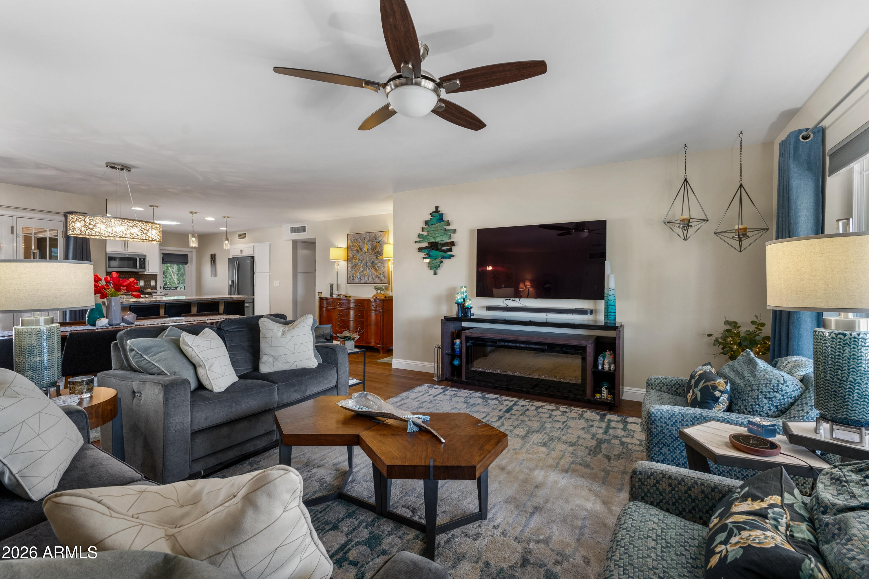 PARADISE VALLEY PALMS UNIT 5 AMD - Residential