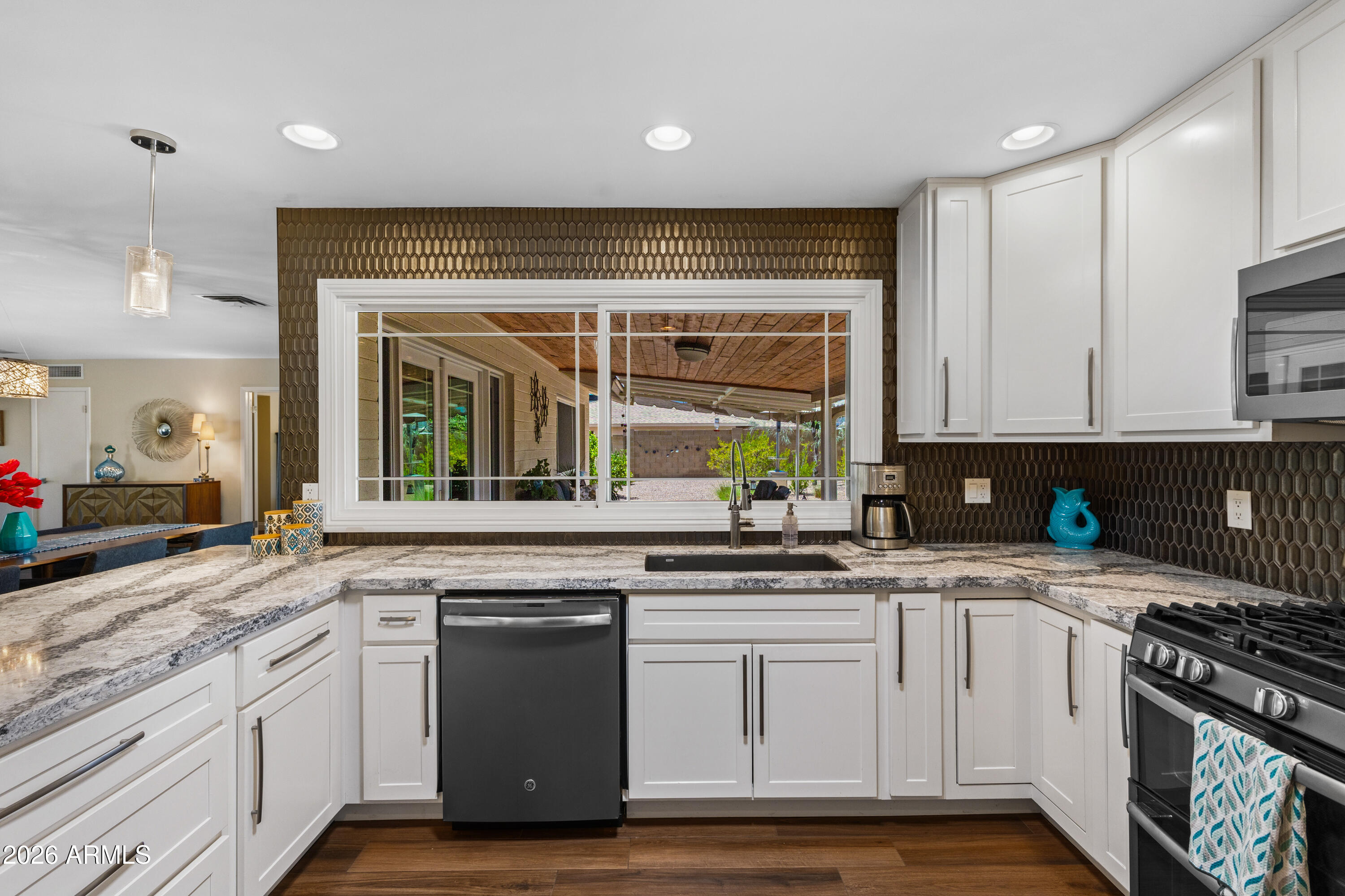 PARADISE VALLEY PALMS UNIT 5 AMD - Residential