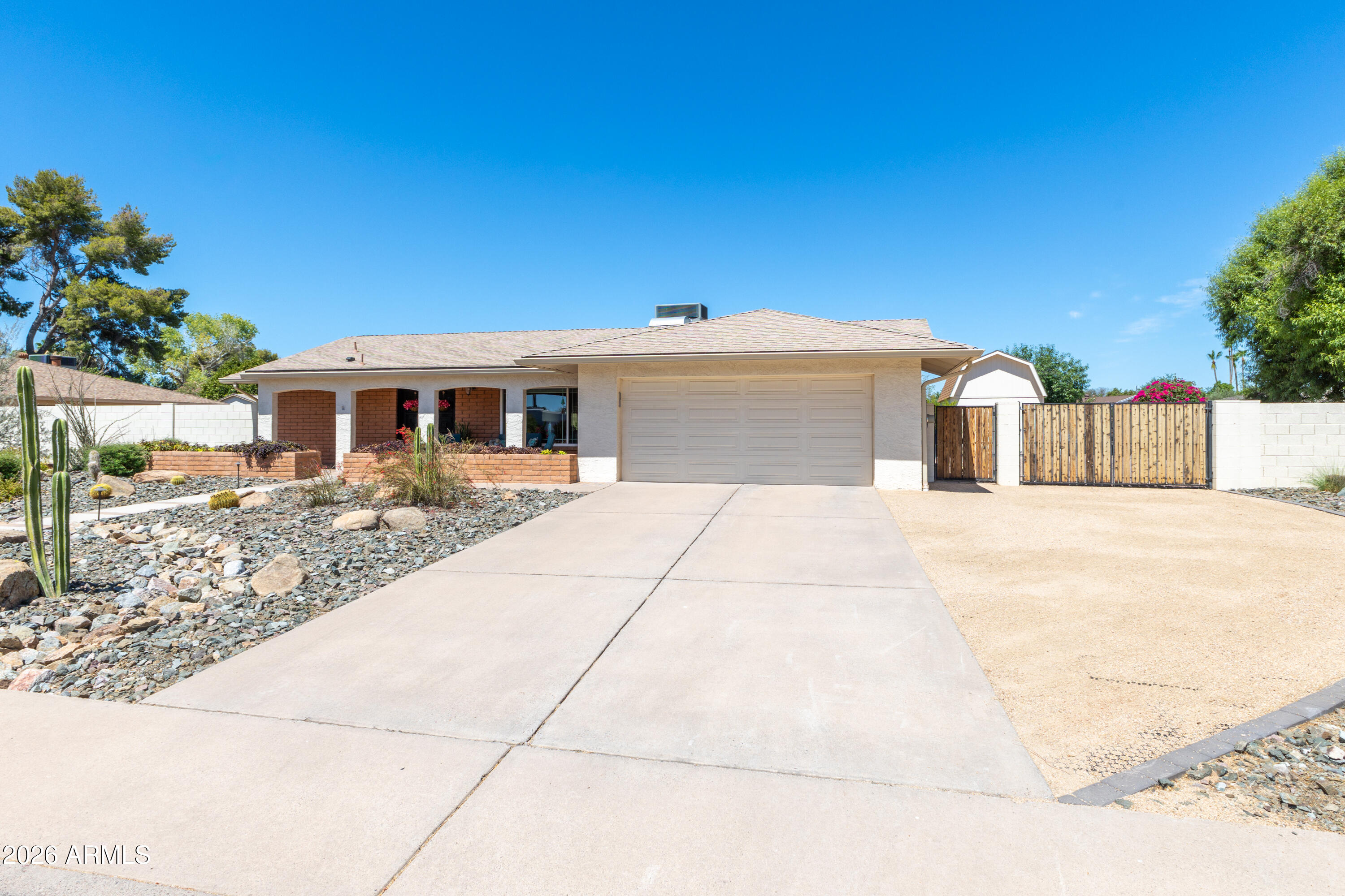 PARADISE VALLEY PALMS UNIT 5 AMD - Residential