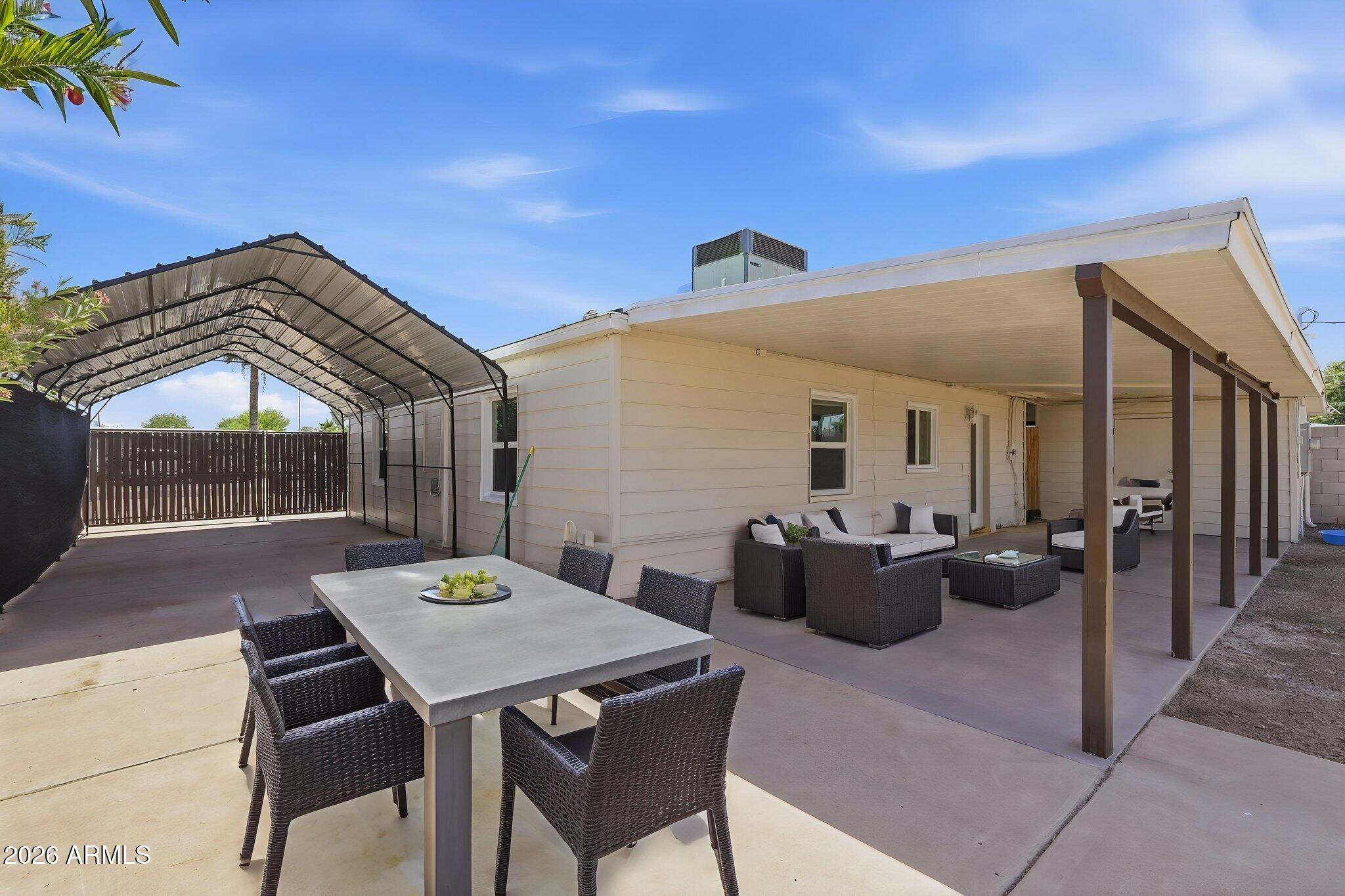 BERKLEY SQUARE - Residential