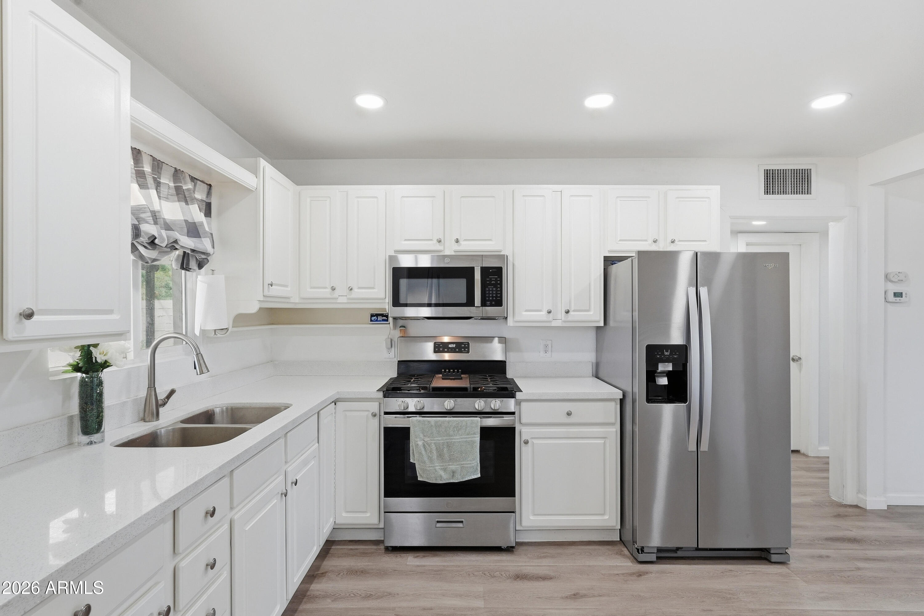 BERKLEY SQUARE - Residential