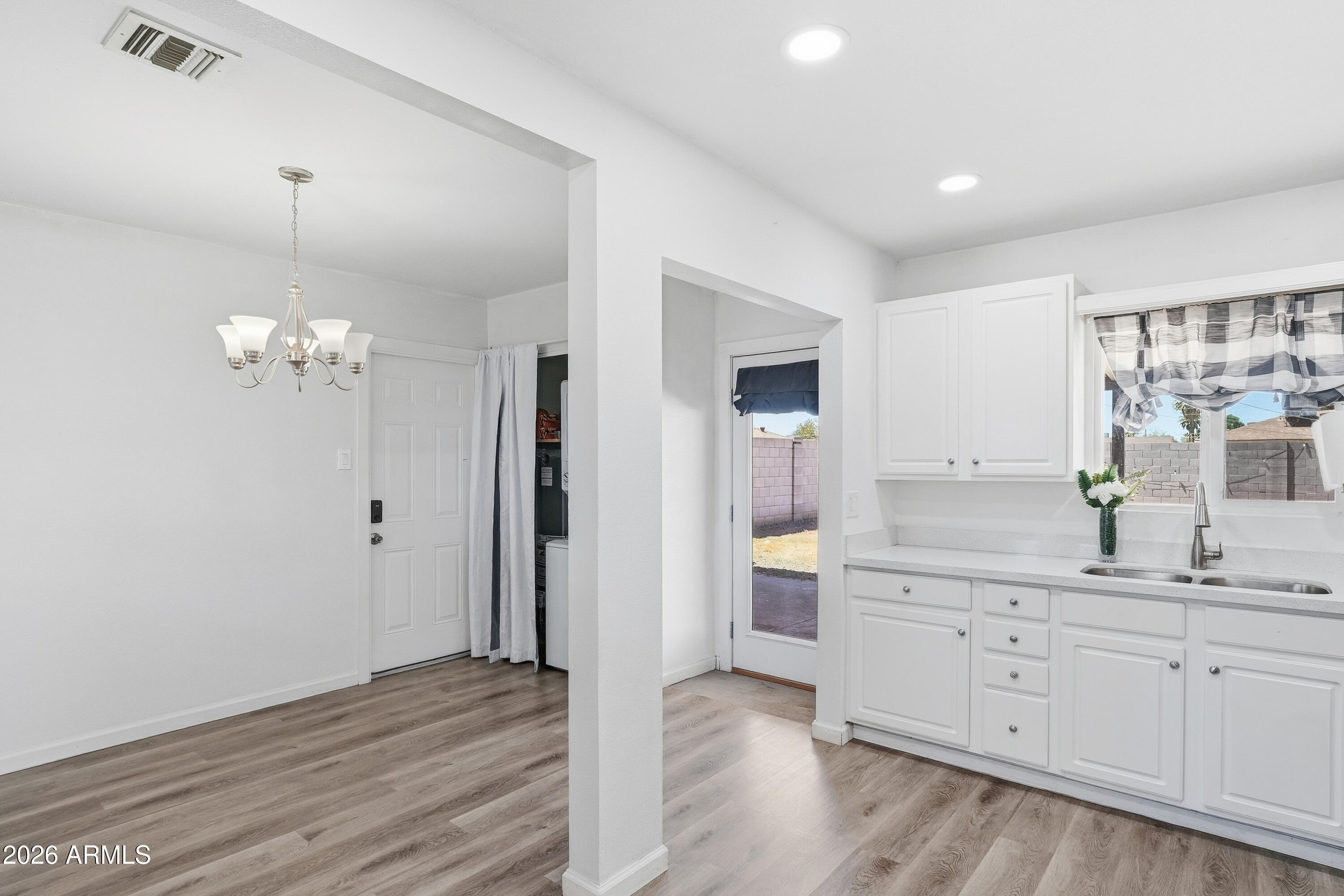BERKLEY SQUARE - Residential