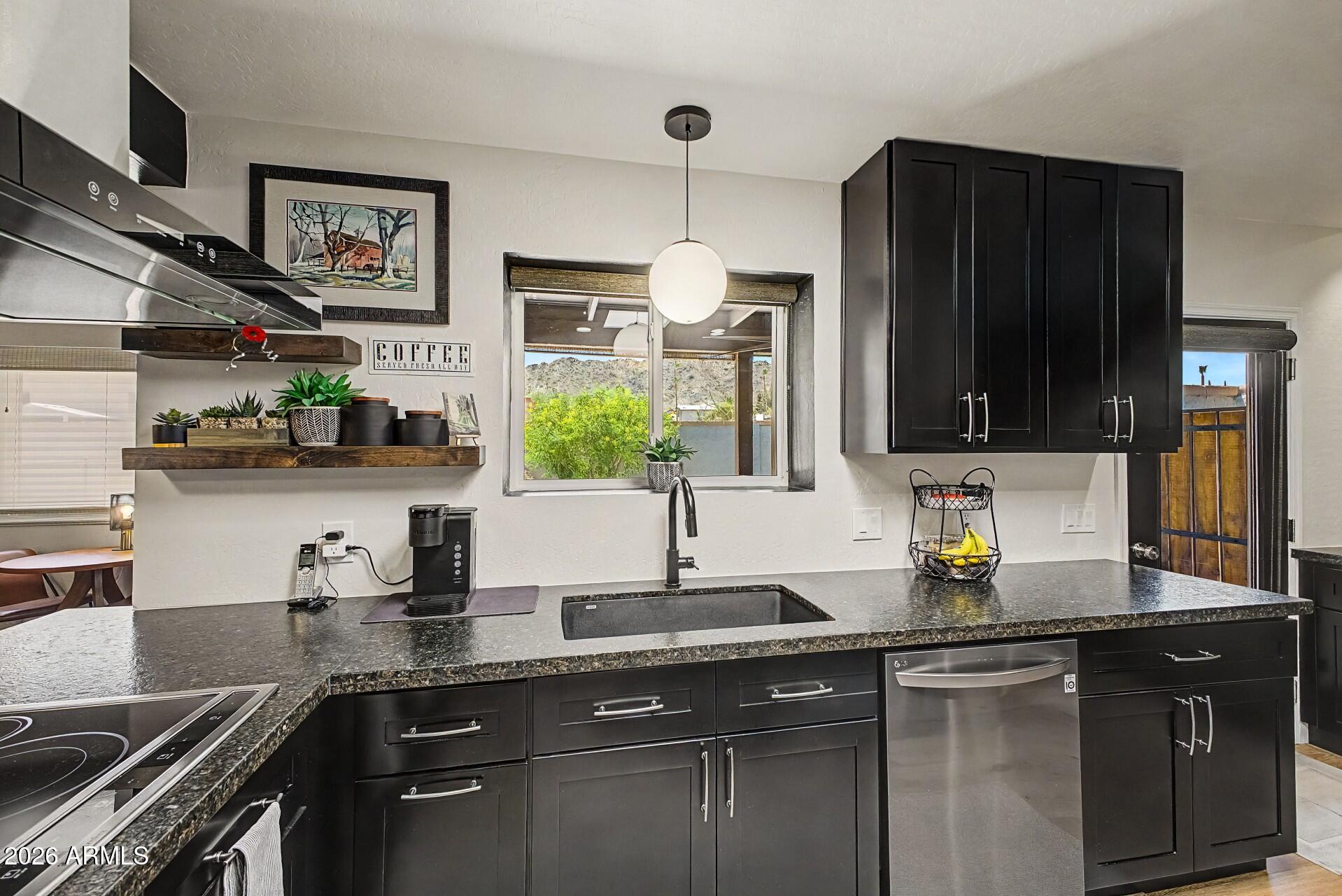 MOUNTAIN SIDE ESTATES - Residential