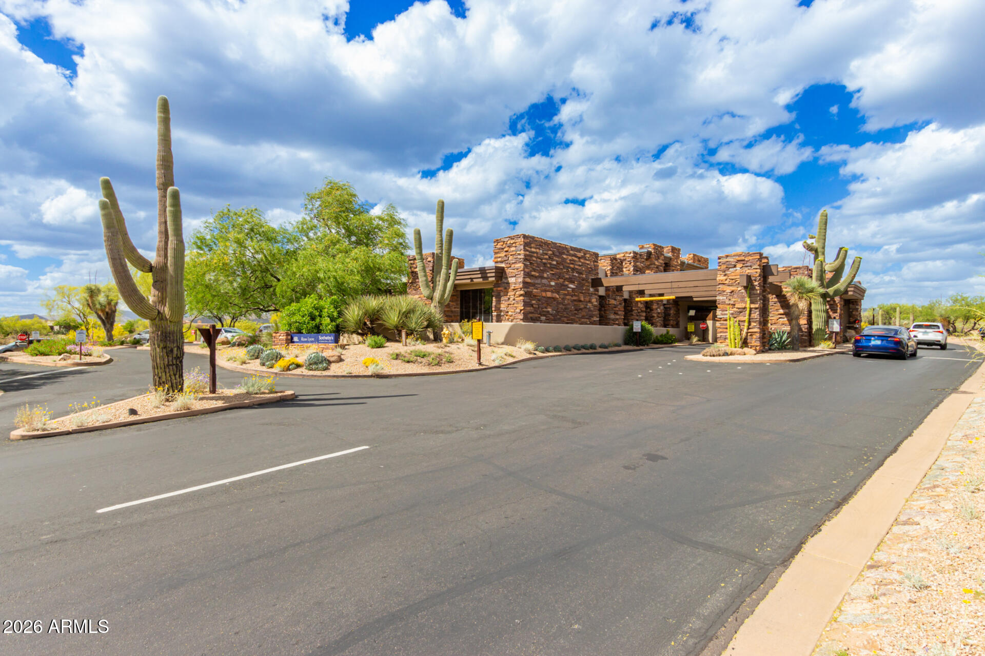 DESERT MOUNTAIN PHASE 2 UNIT 10 LT 1-112 TR A-H - Residential
