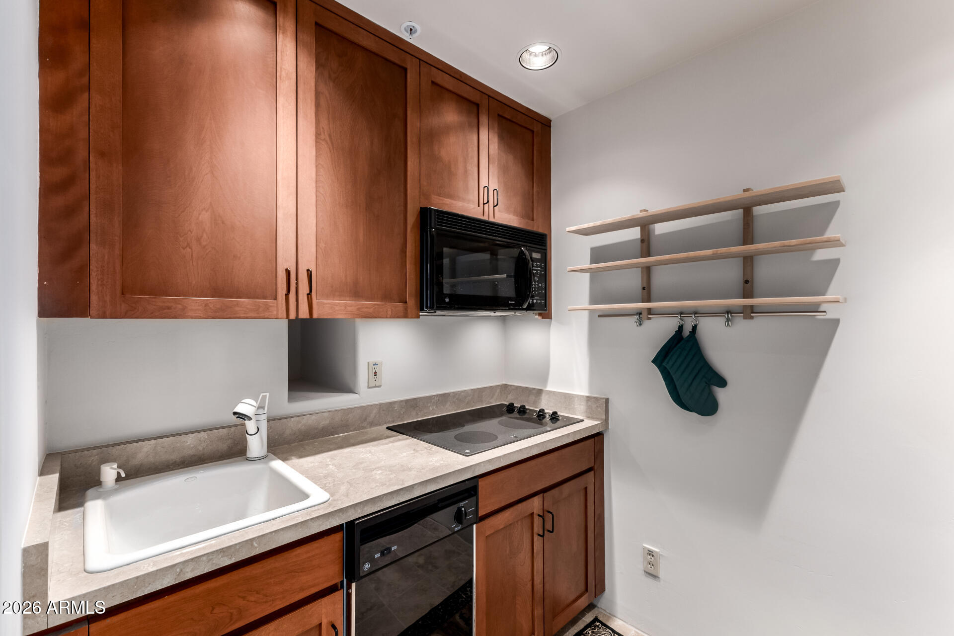 DESERT MOUNTAIN PHASE 2 UNIT 10 LT 1-112 TR A-H - Residential
