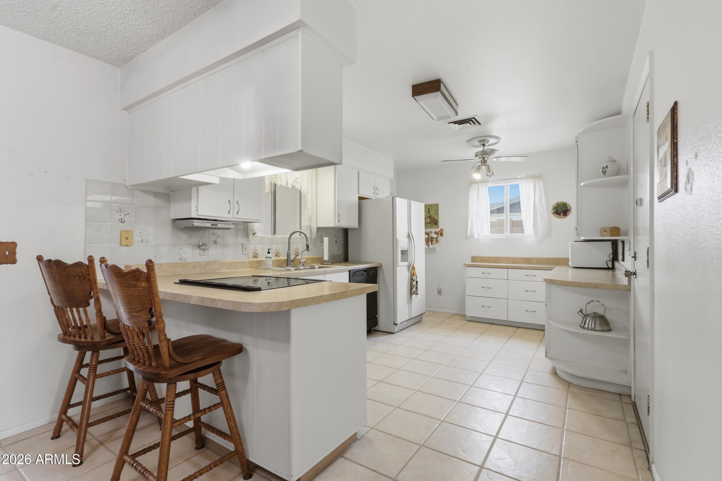APACHE VILLA FOUR - Residential