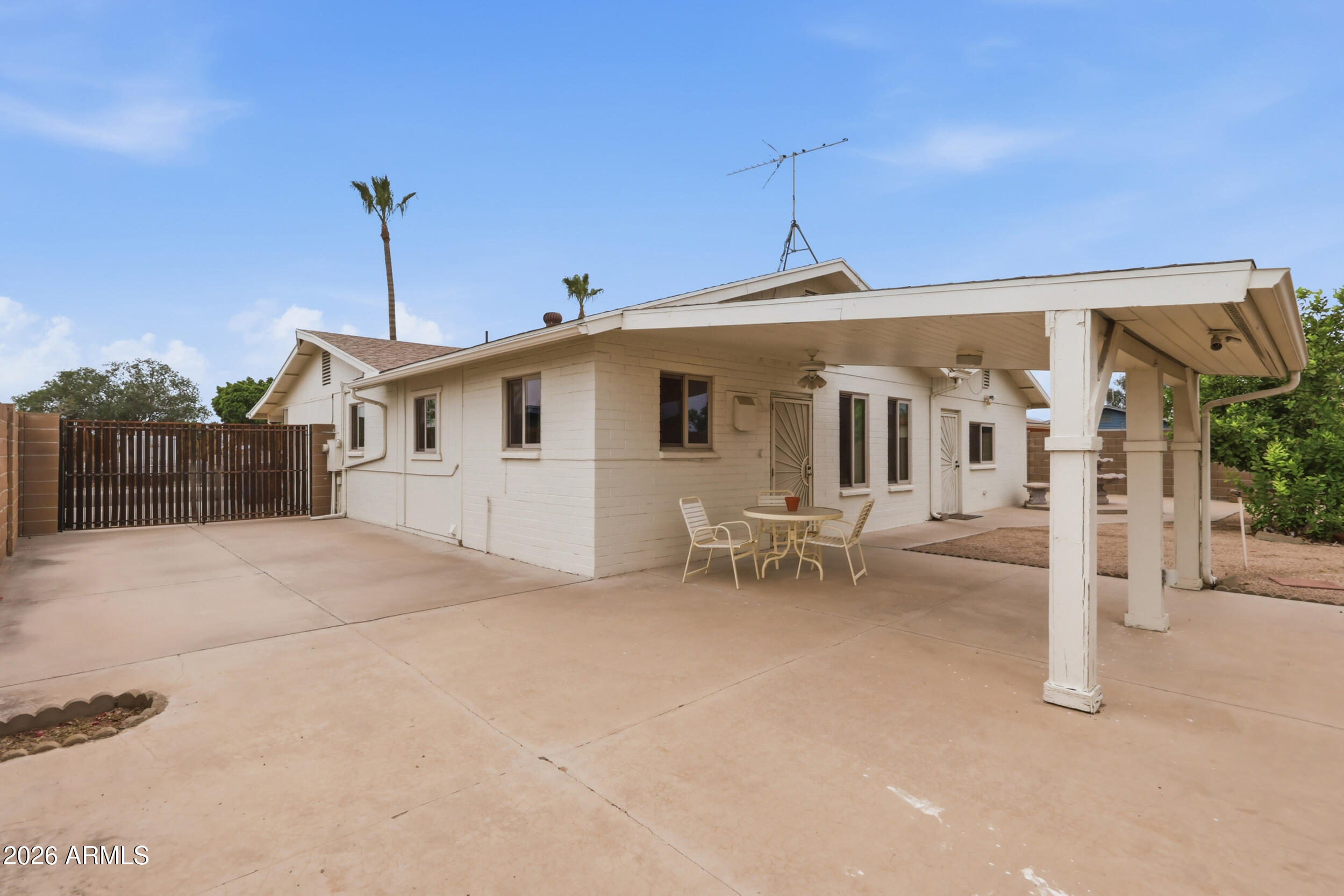 APACHE VILLA FOUR - Residential