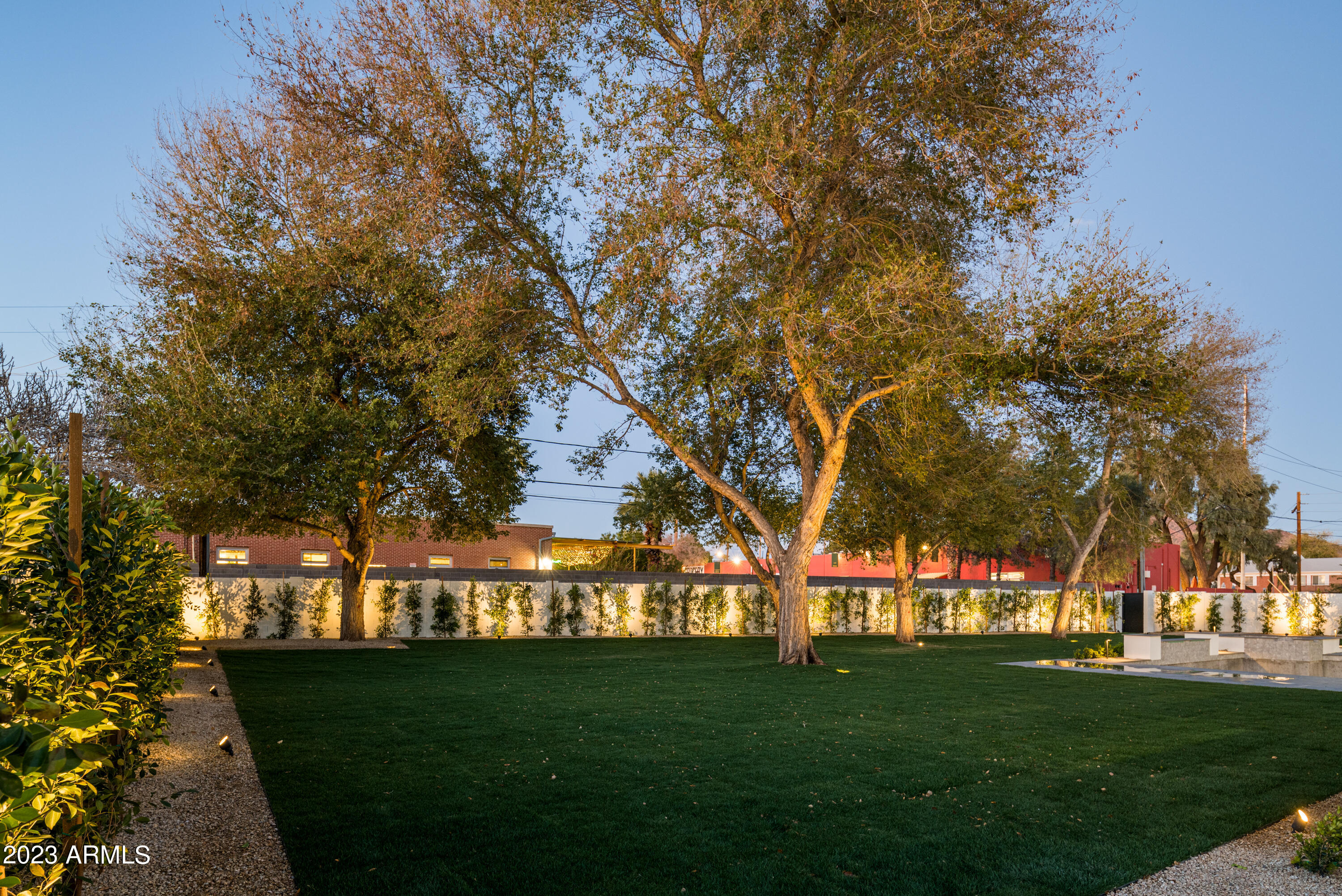 AMBASSADOR MANOR - Residential