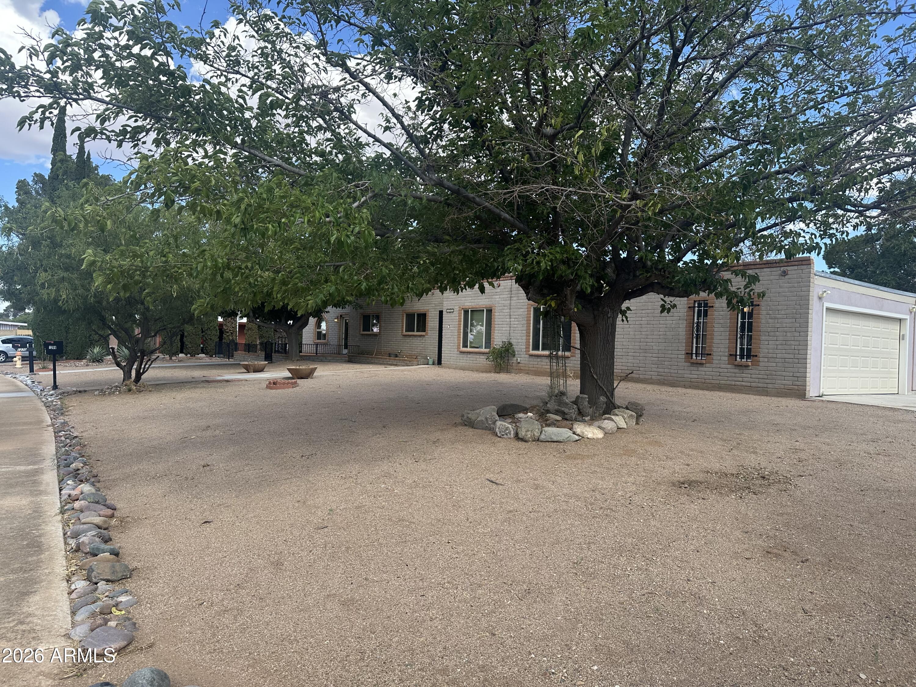 TOWN & COUNTRY ESTATES 4 - Residential