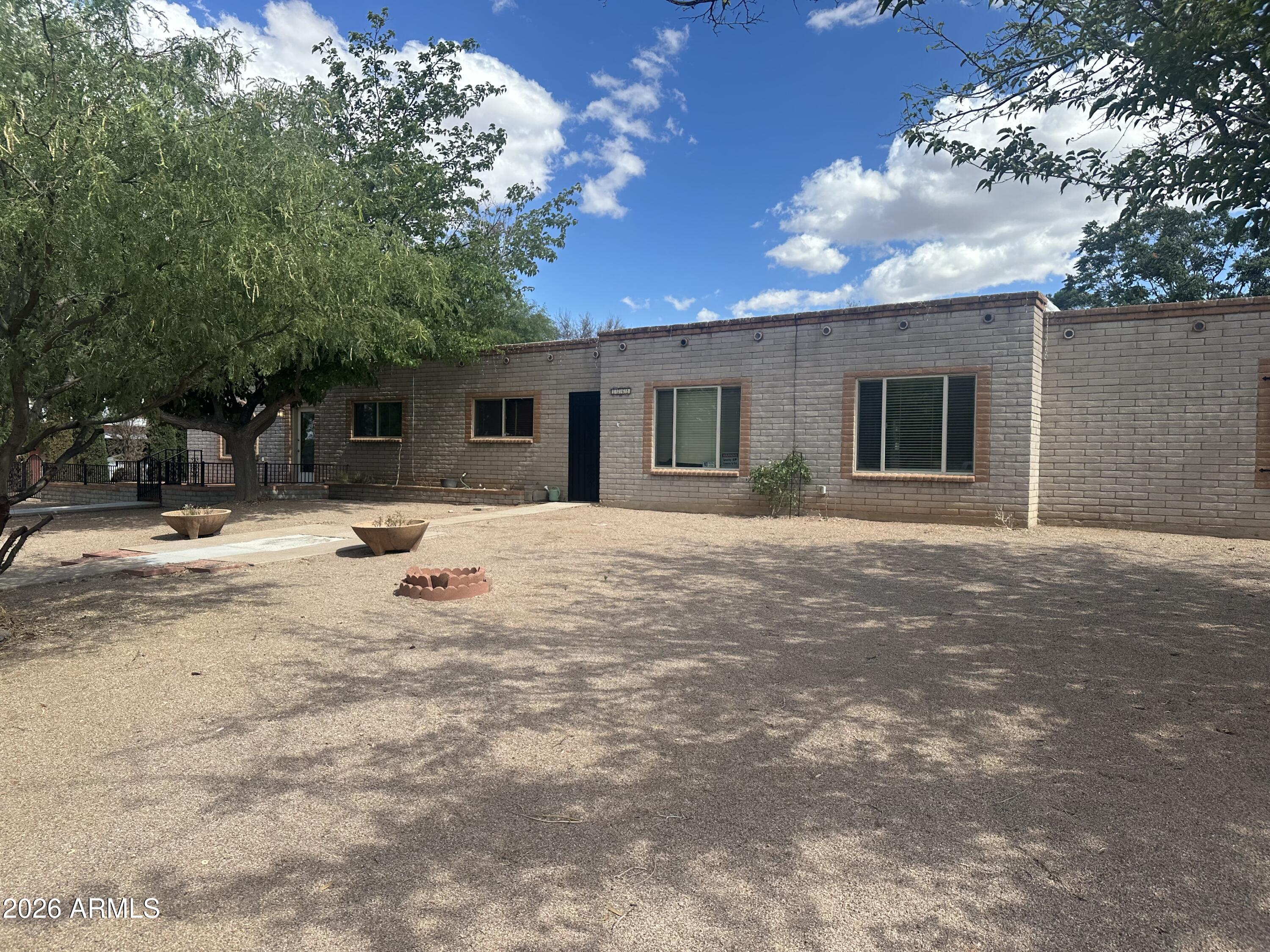 TOWN & COUNTRY ESTATES 4 - Residential