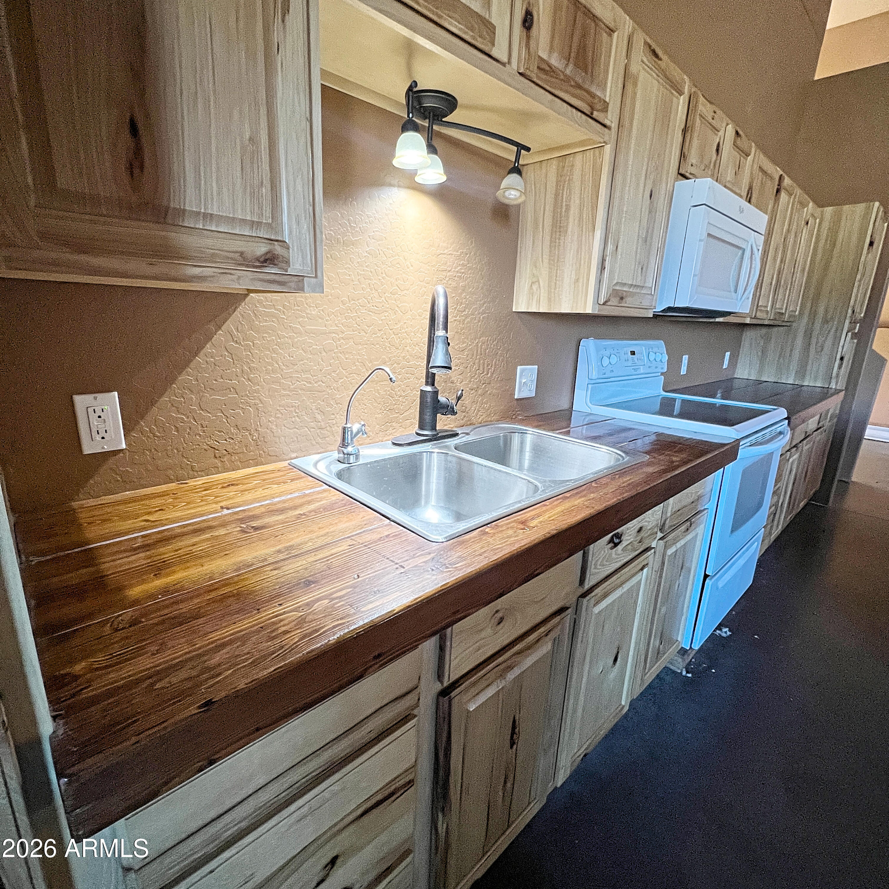 Alpine Unsubdivided - Residential