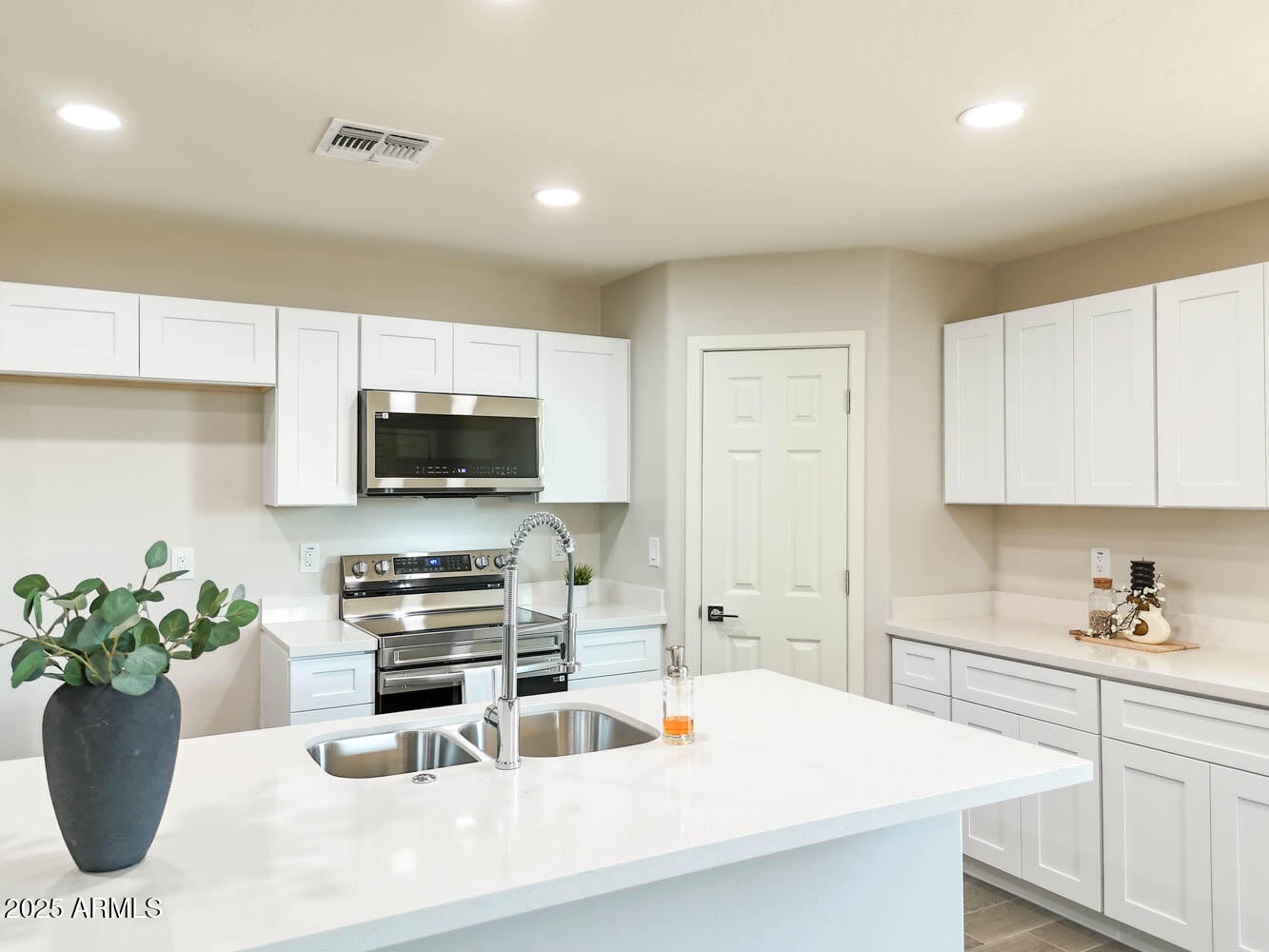 ARIZONA CITY UNIT SIX - Residential