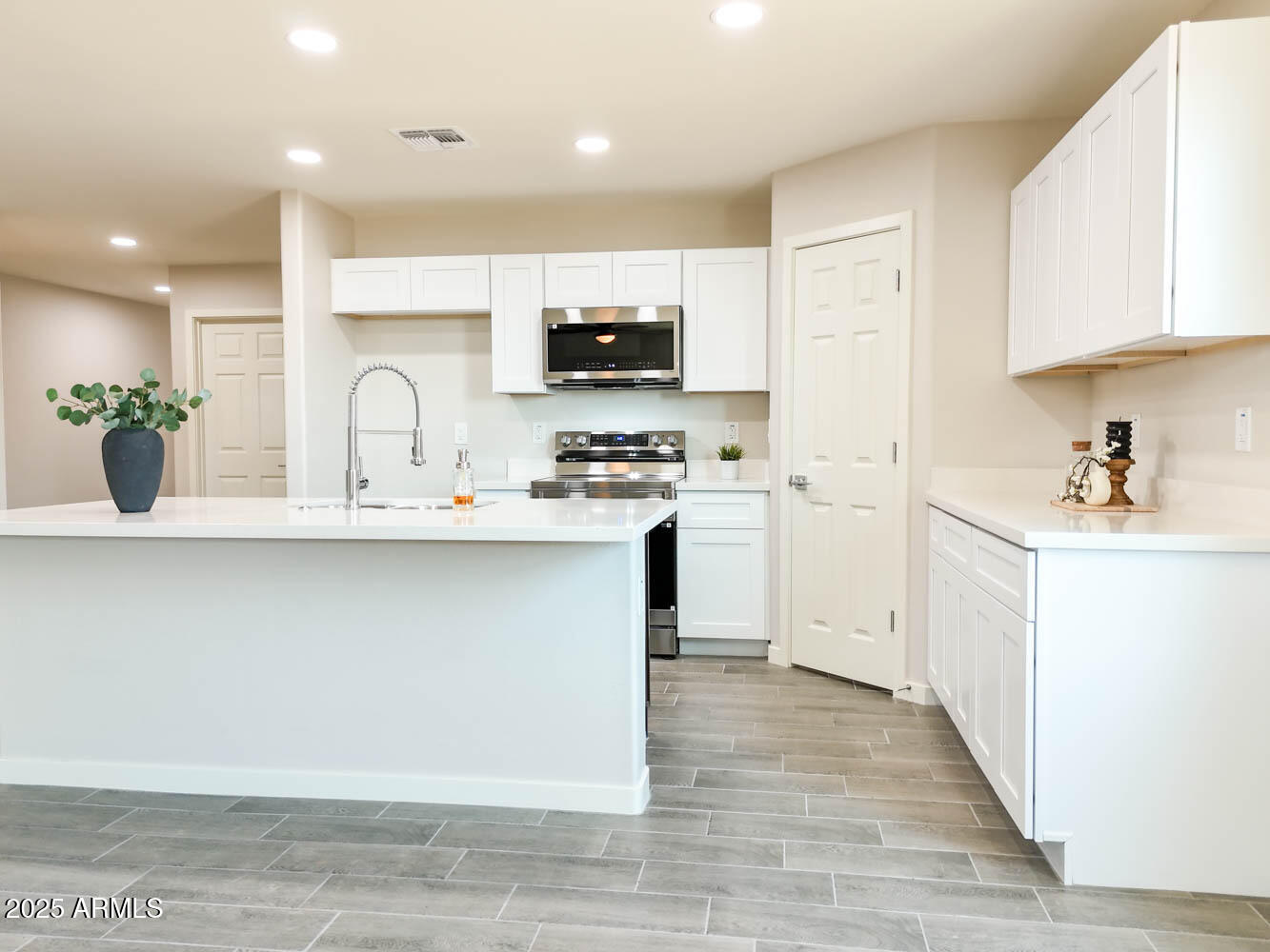 ARIZONA CITY UNIT SIX - Residential
