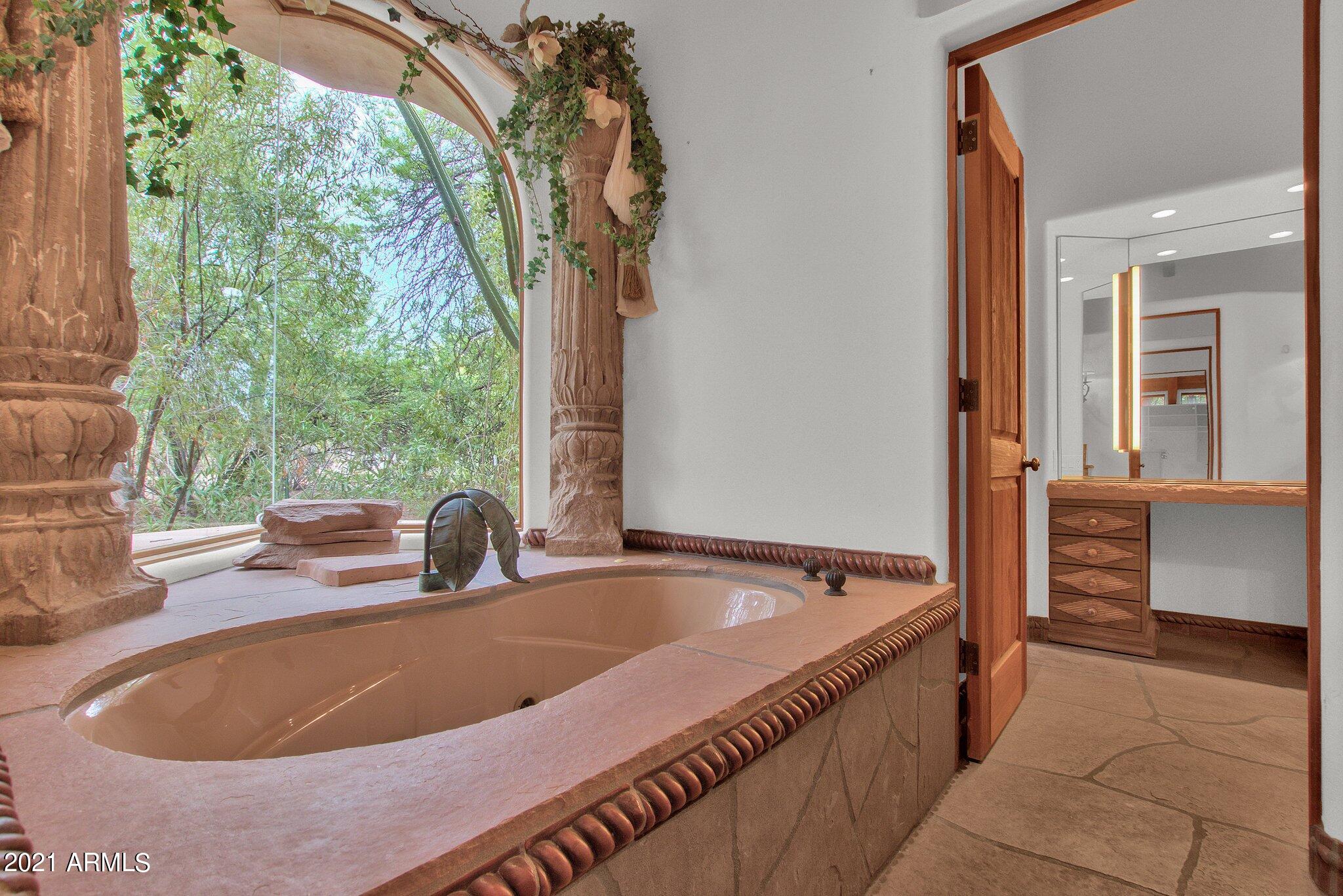Paradise Valley - Residential