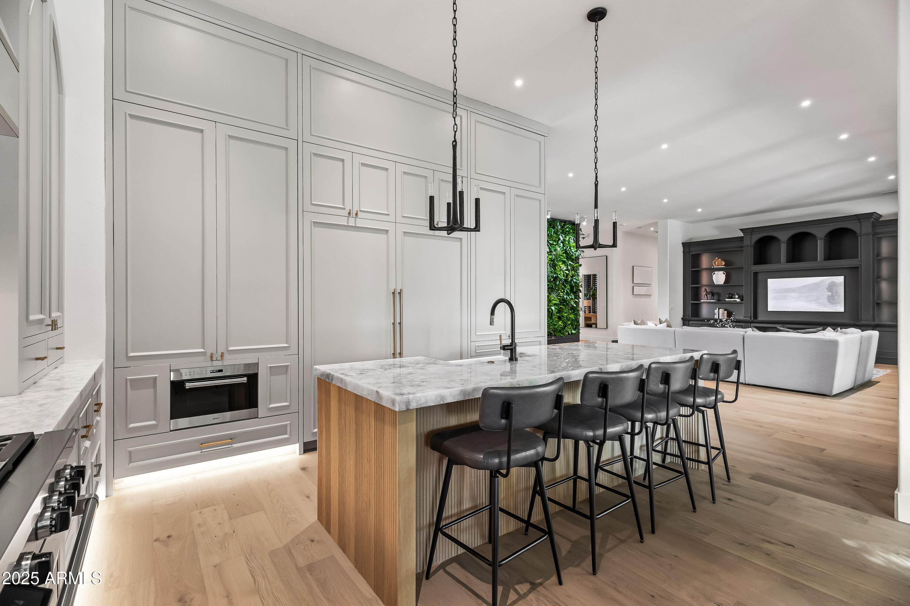 ARCADIA ESTATES - Residential