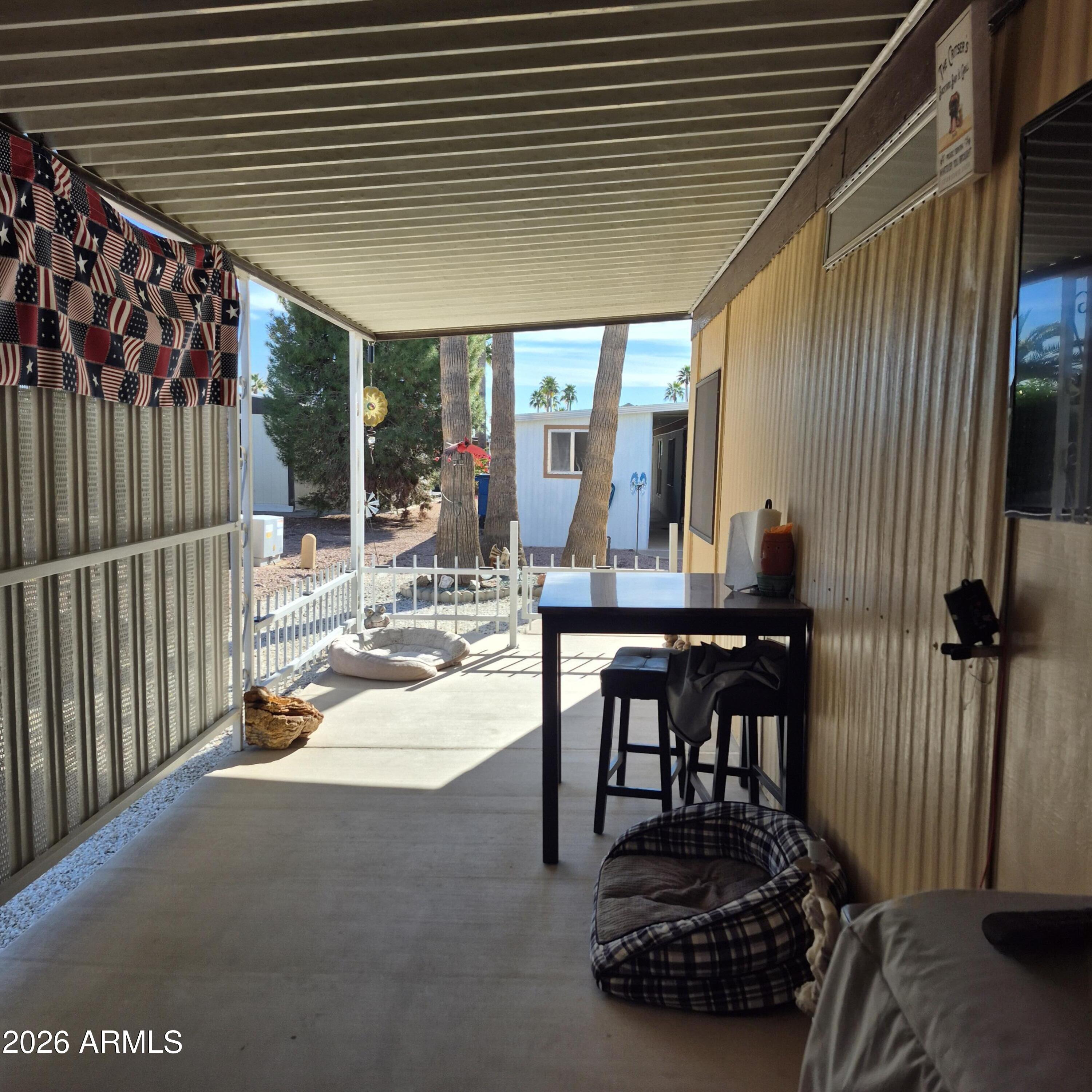 Holiday Palms - Residential