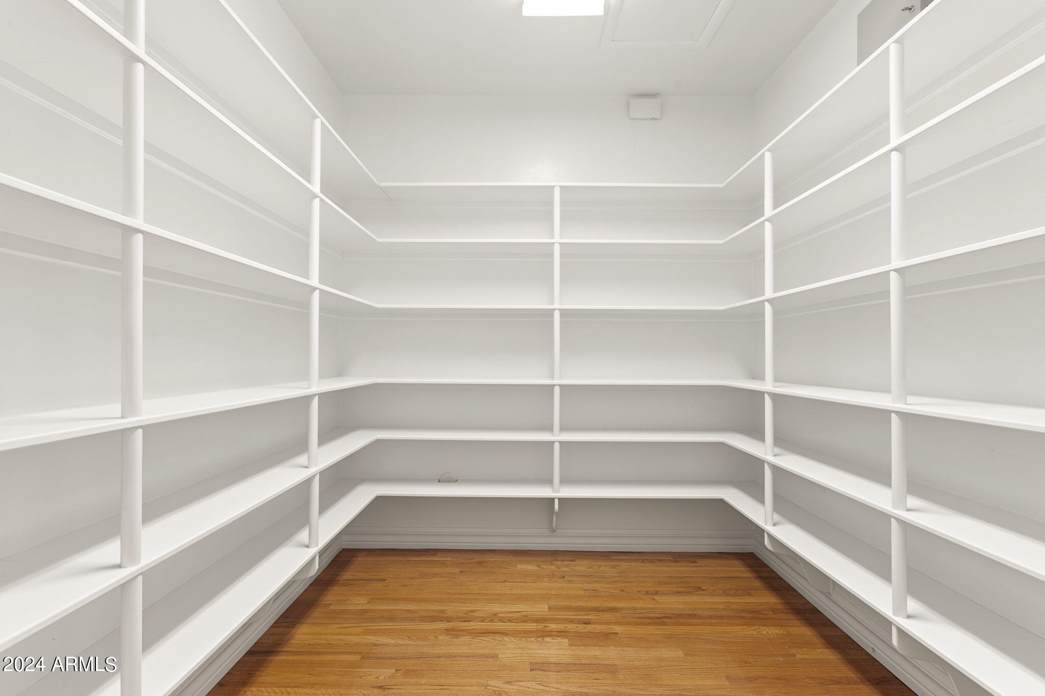 La Place, Unit 1 - Residential