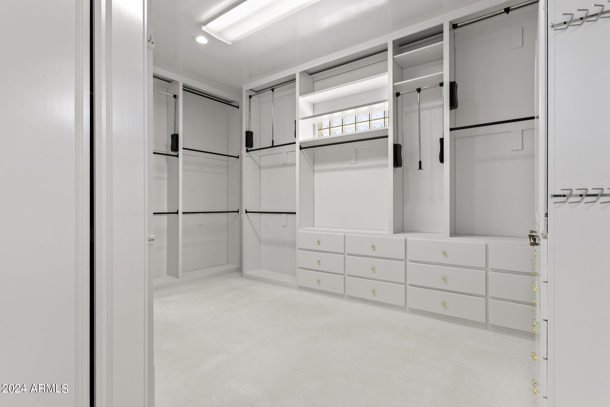 La Place, Unit 1 - Residential