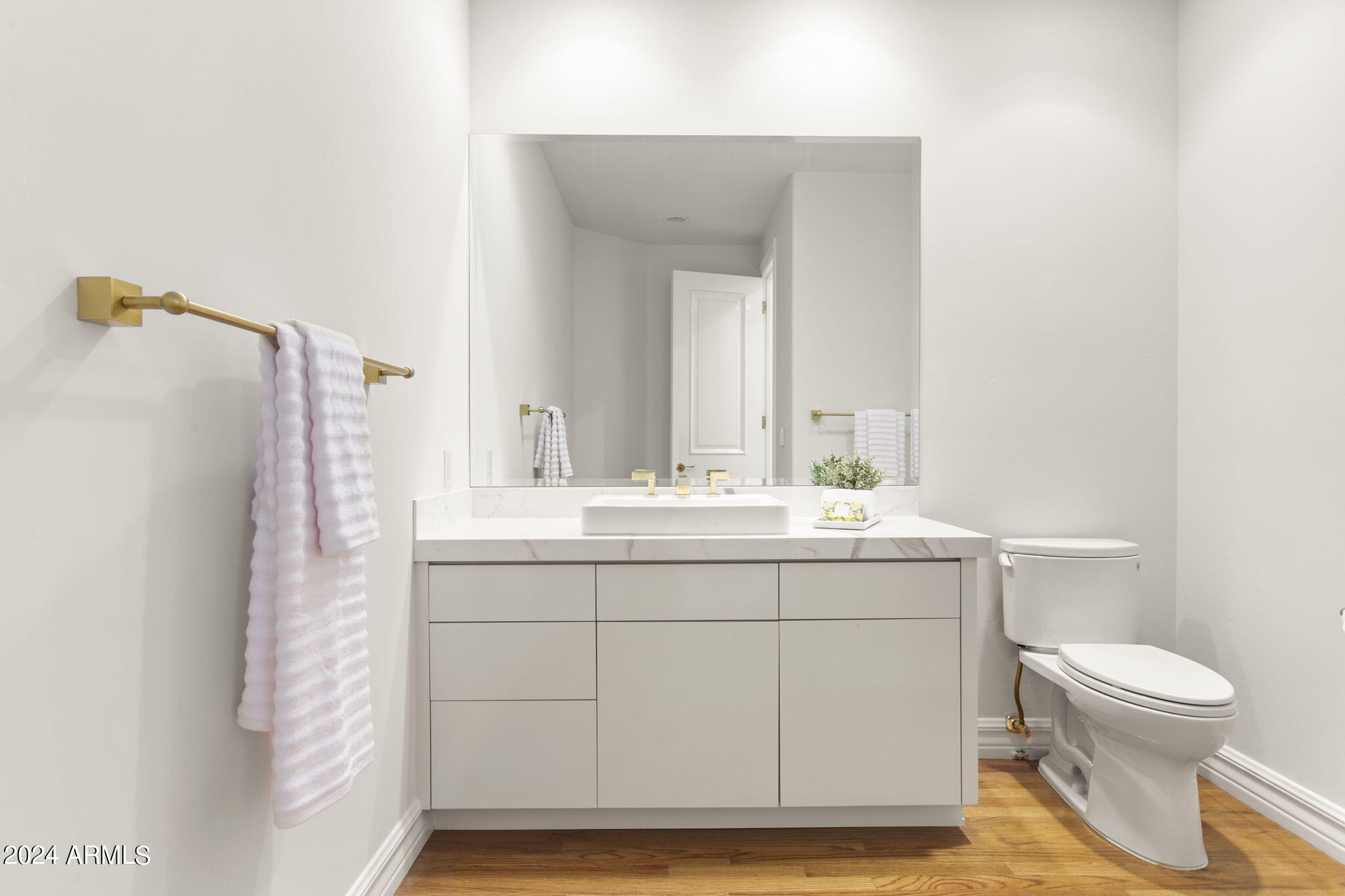 La Place, Unit 1 - Residential