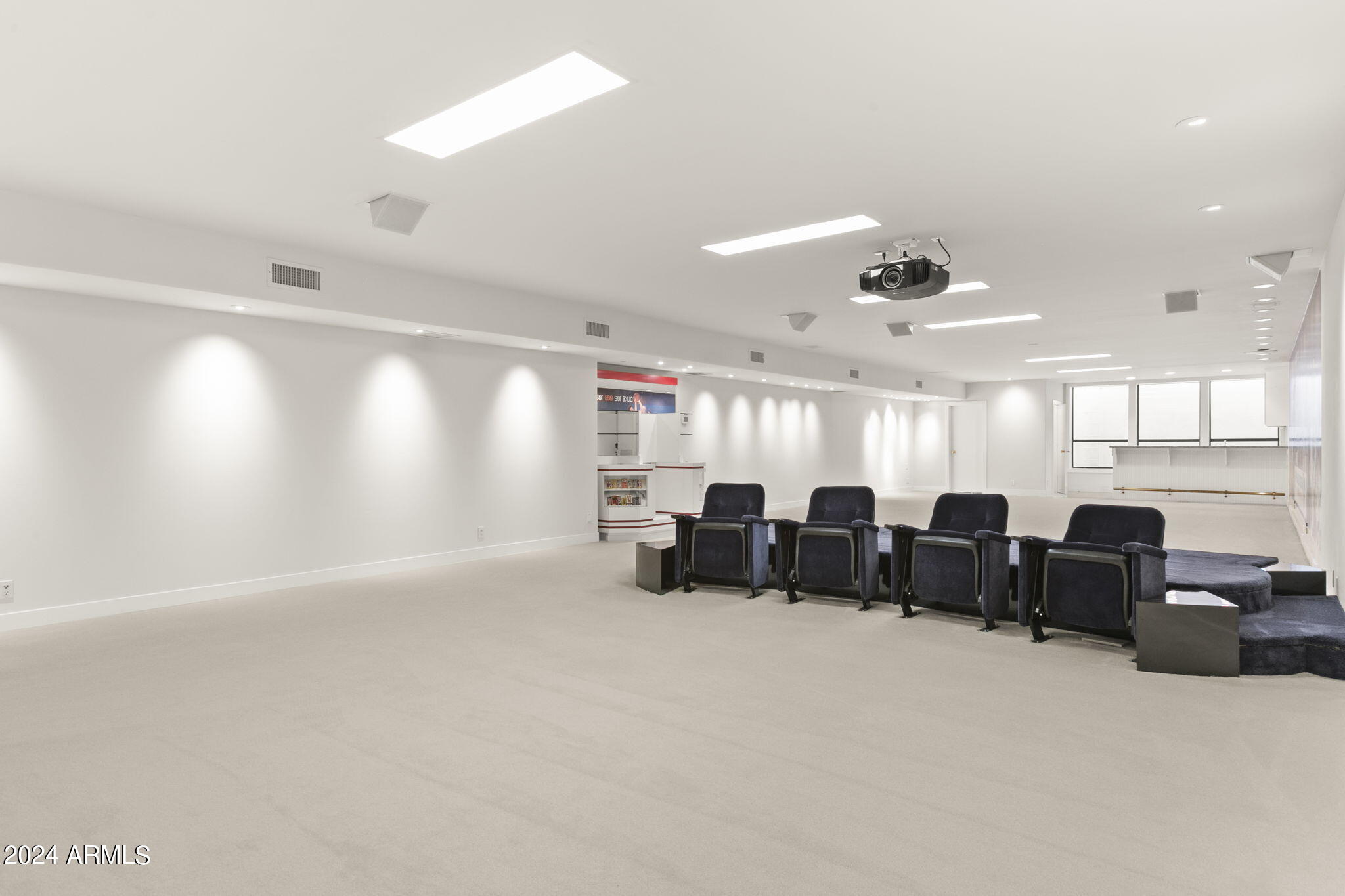 La Place, Unit 1 - Residential