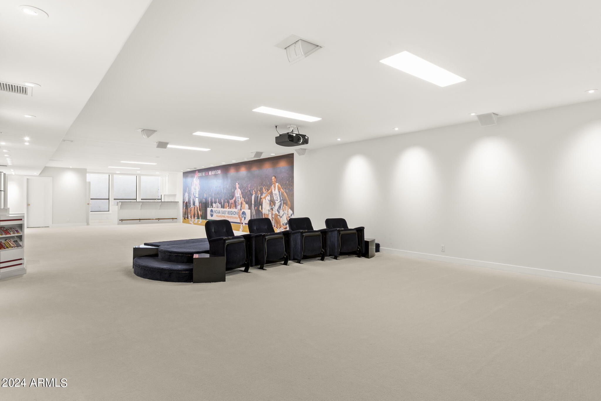 La Place, Unit 1 - Residential