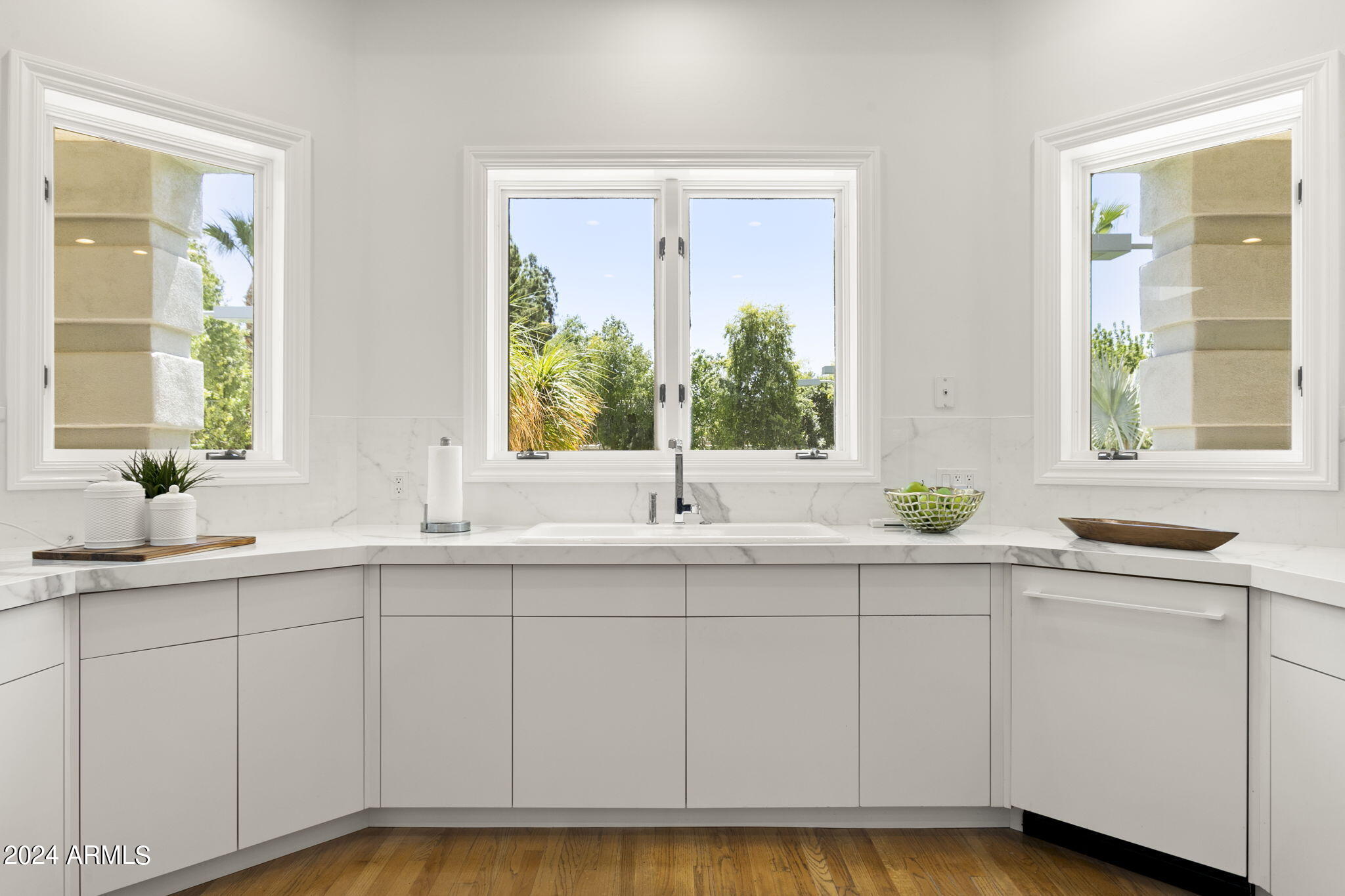 La Place, Unit 1 - Residential