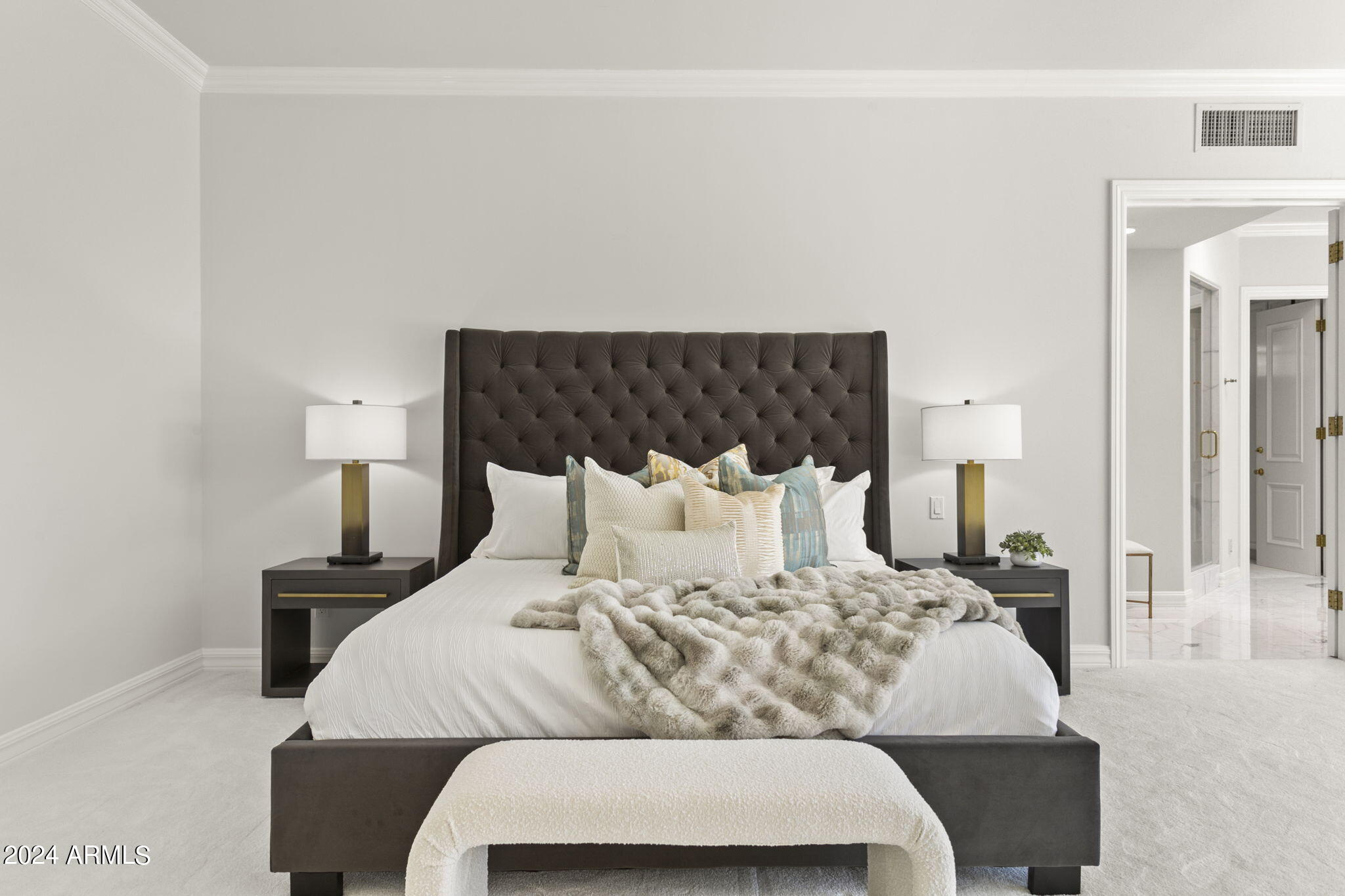 La Place, Unit 1 - Residential