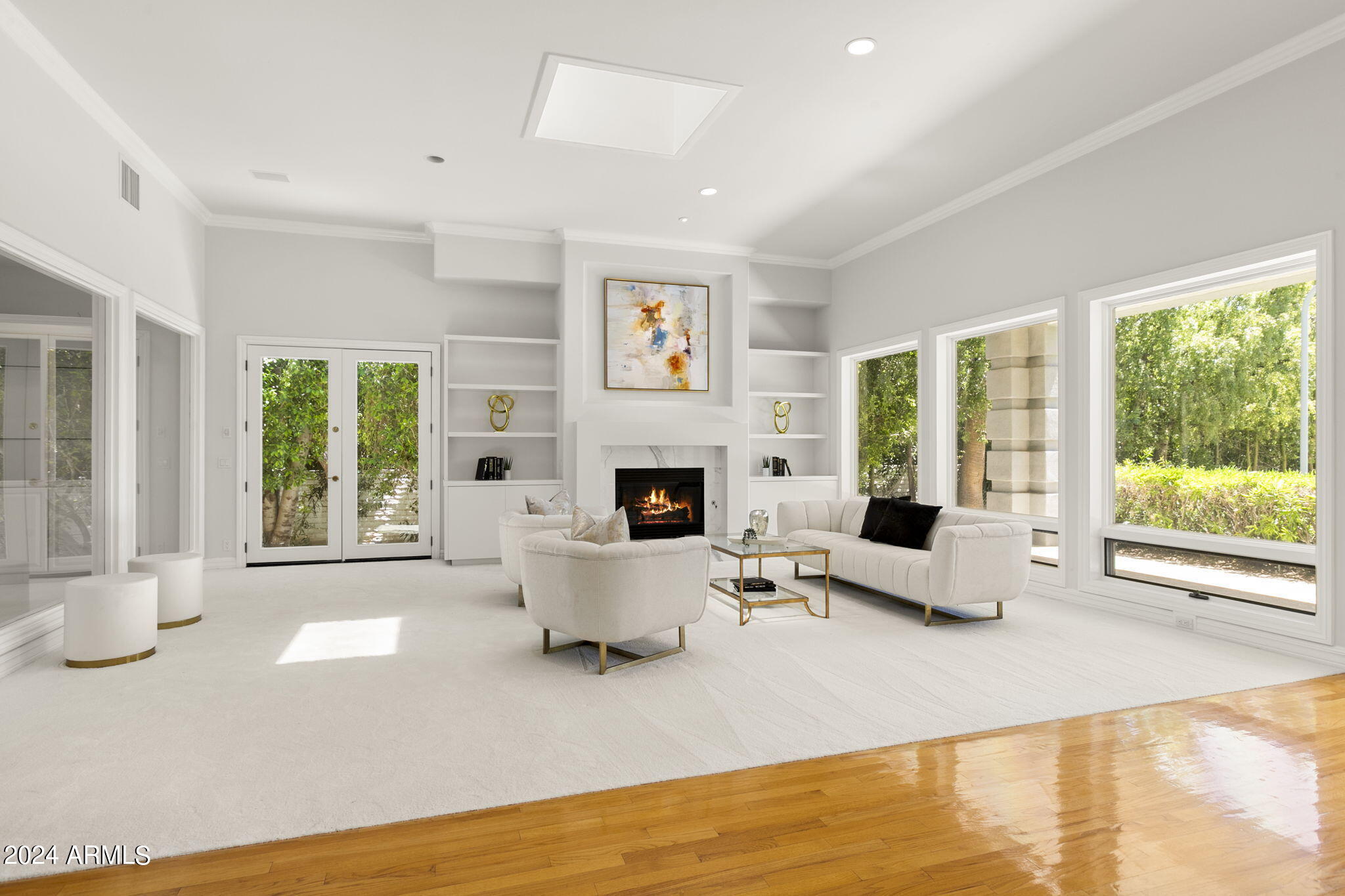 La Place, Unit 1 - Residential