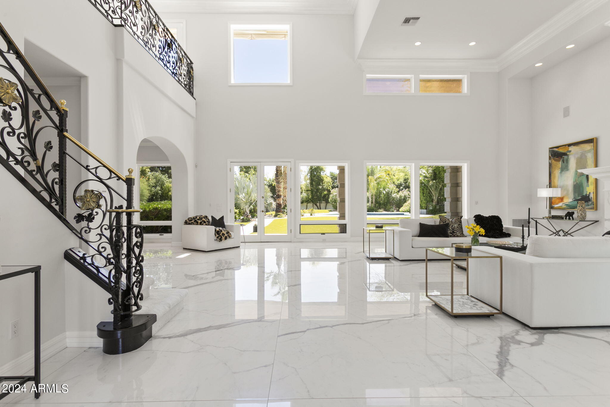 La Place, Unit 1 - Residential