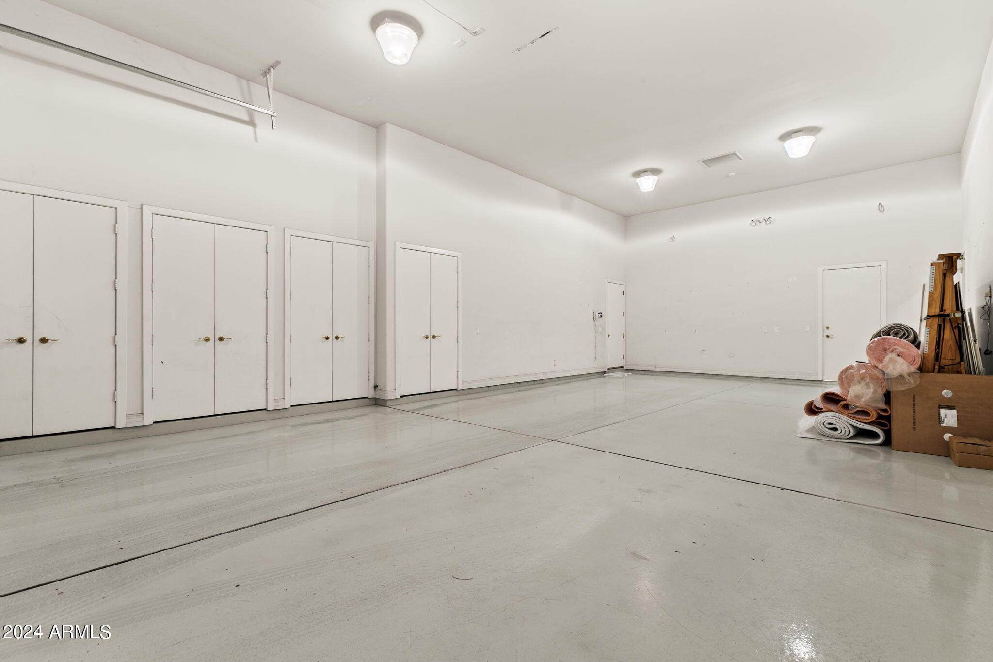 La Place, Unit 1 - Residential