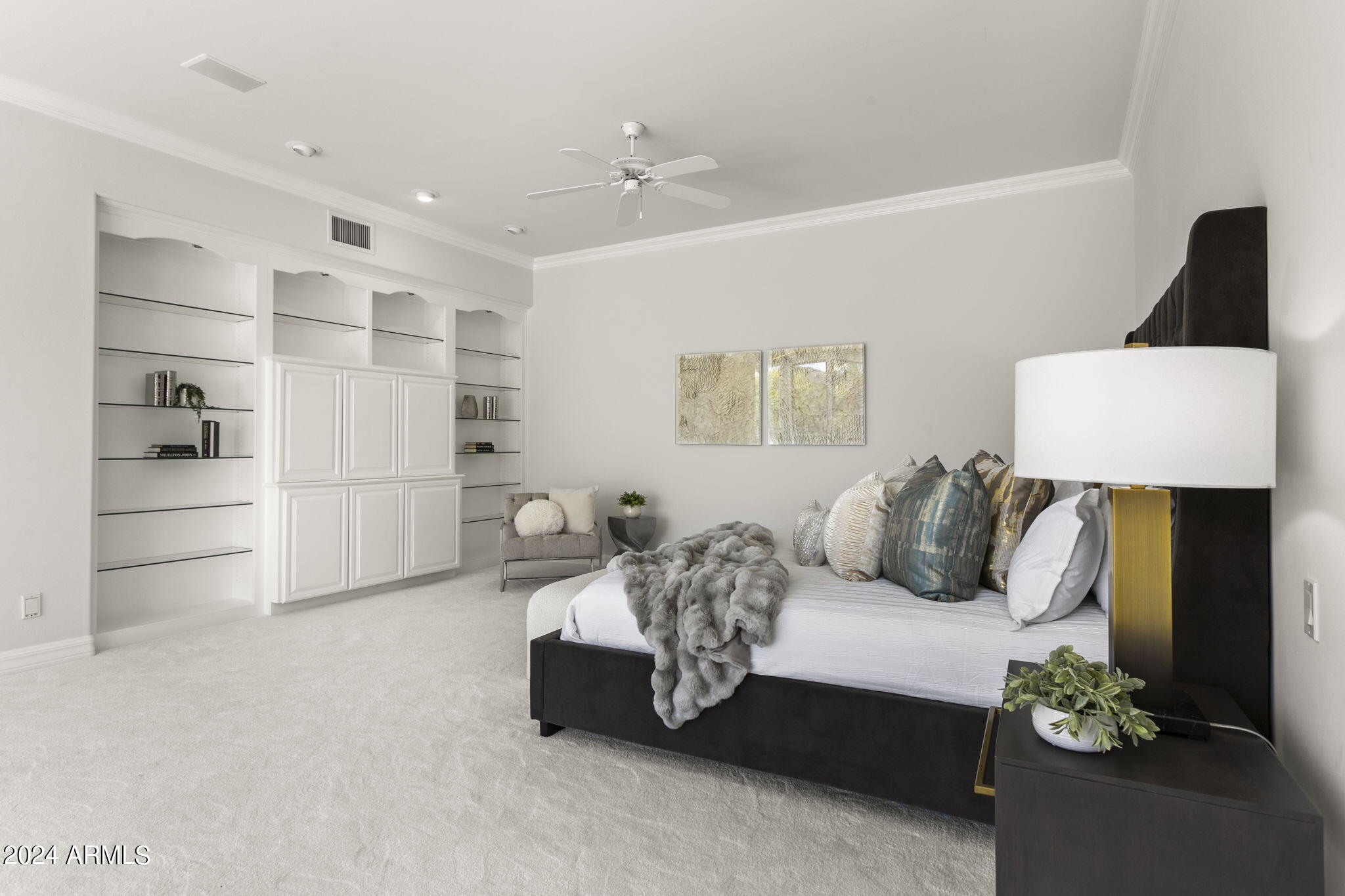La Place, Unit 1 - Residential