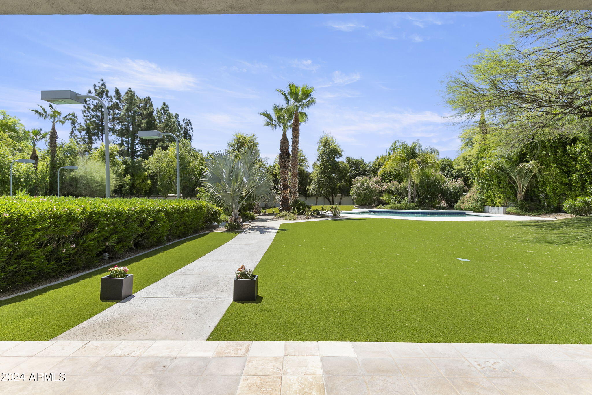 La Place, Unit 1 - Residential