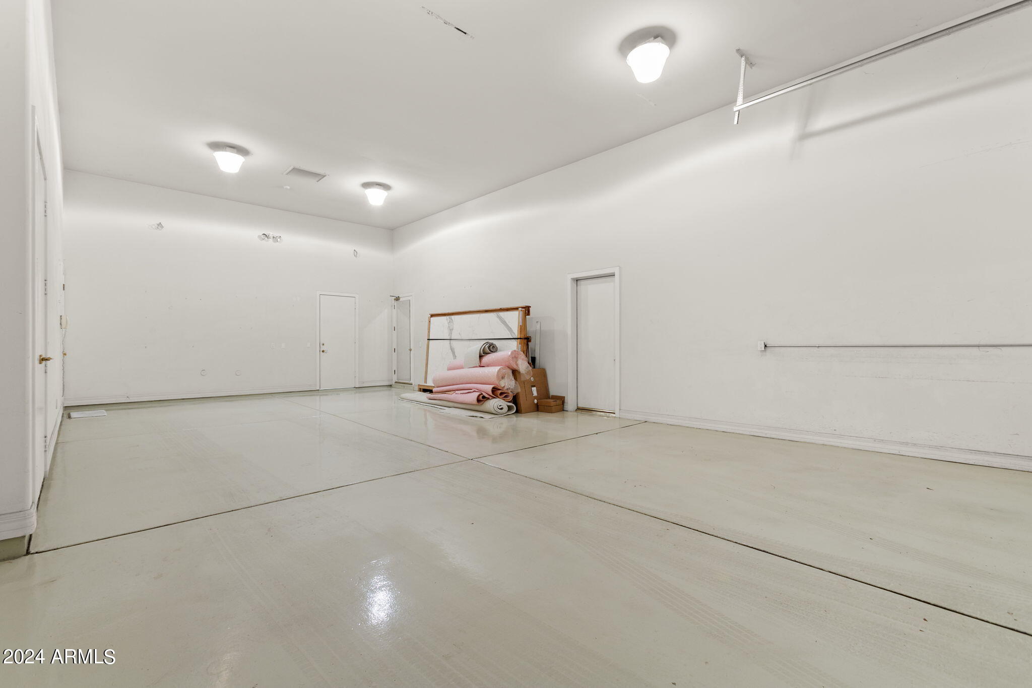 La Place, Unit 1 - Residential