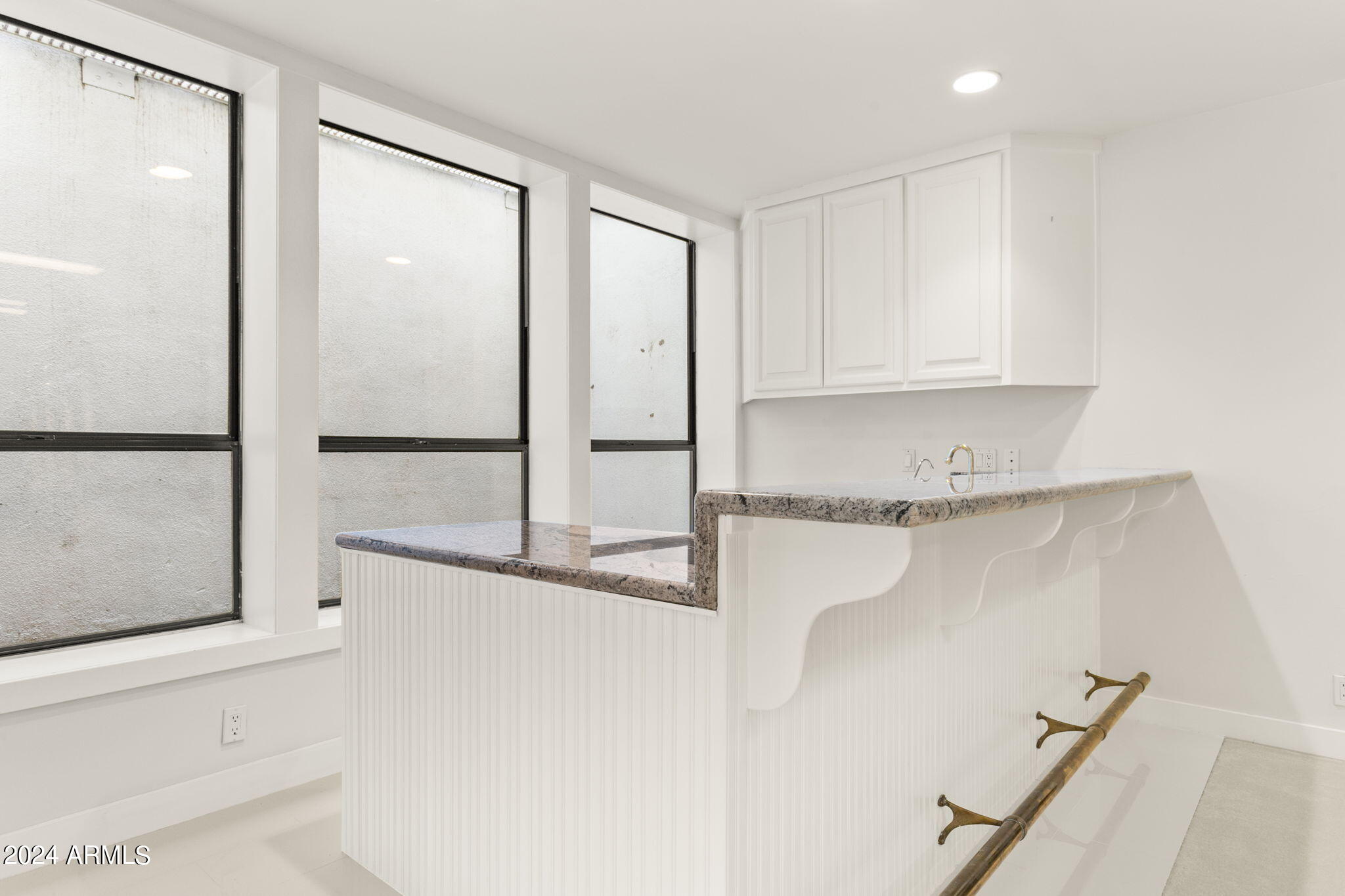La Place, Unit 1 - Residential