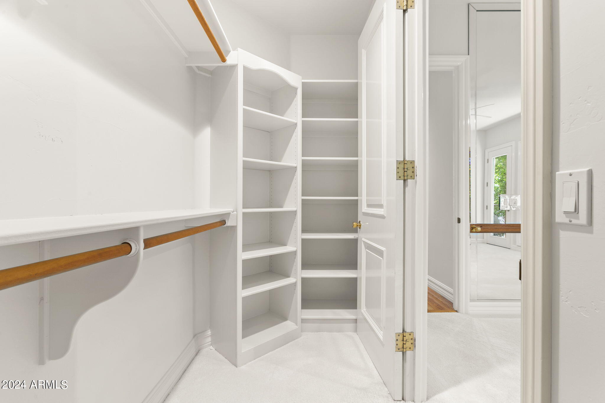 La Place, Unit 1 - Residential