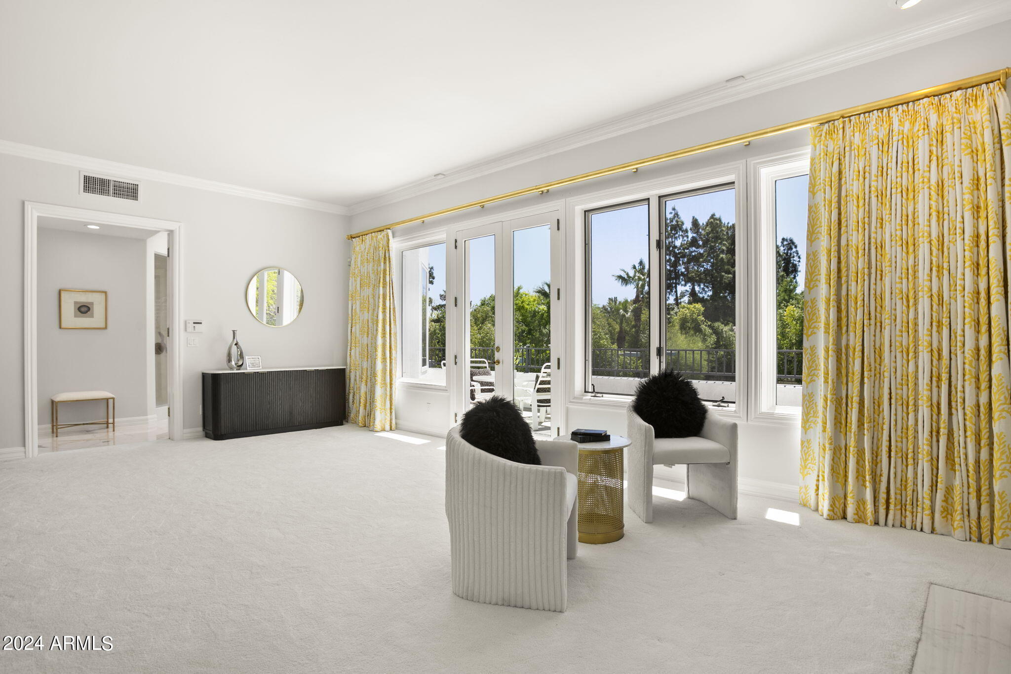 La Place, Unit 1 - Residential