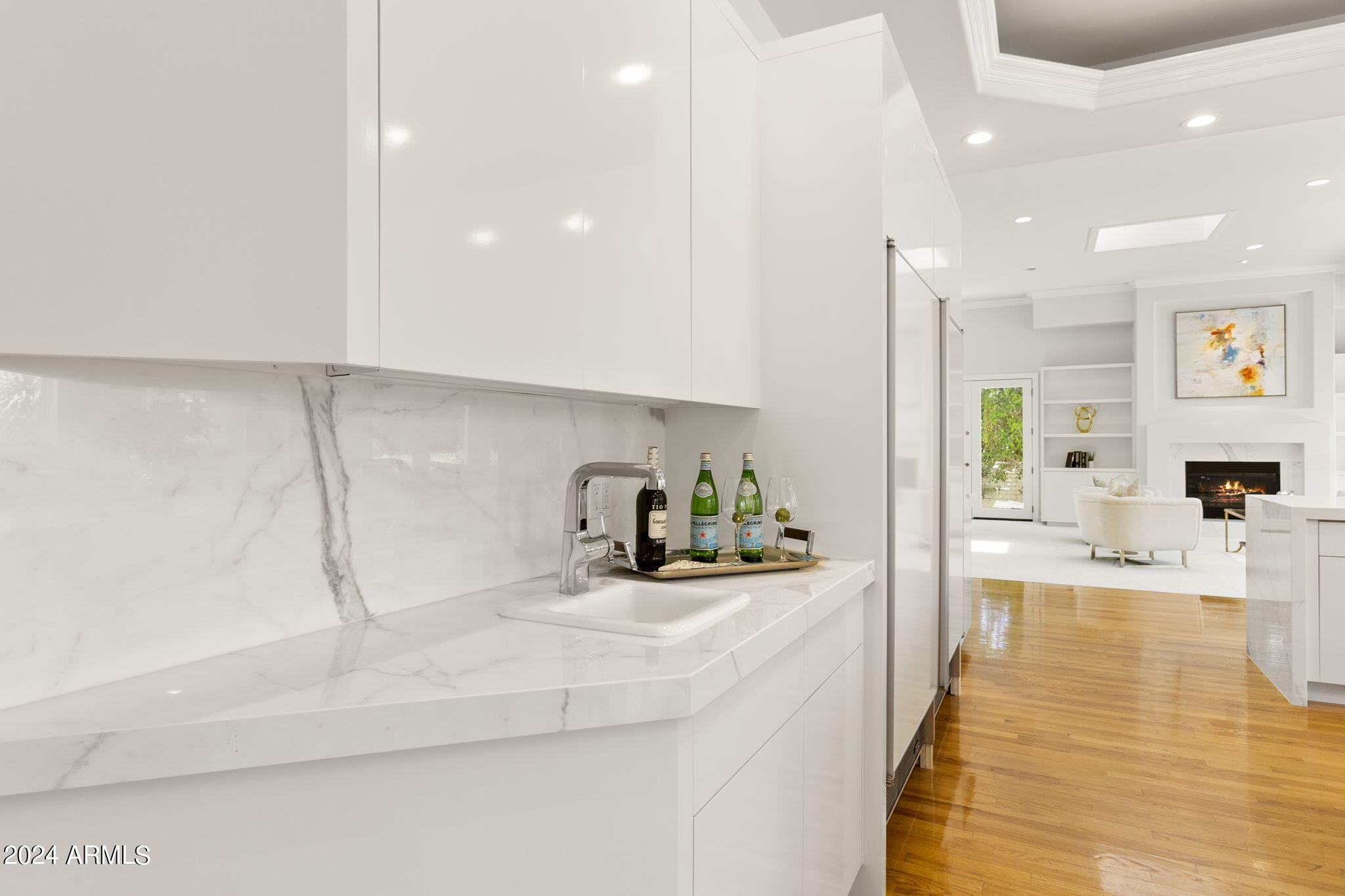 La Place, Unit 1 - Residential